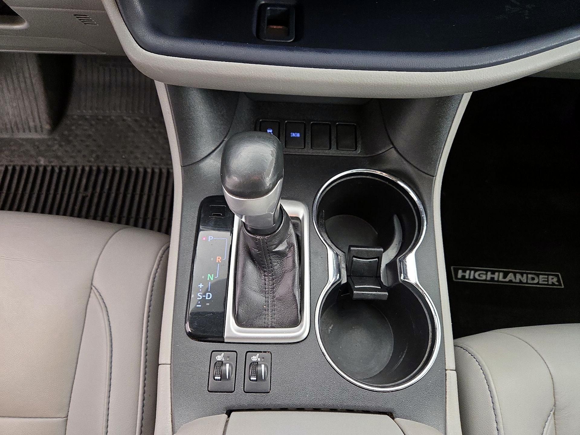 Thumbnail: 2019 Toyota Highlander - 17