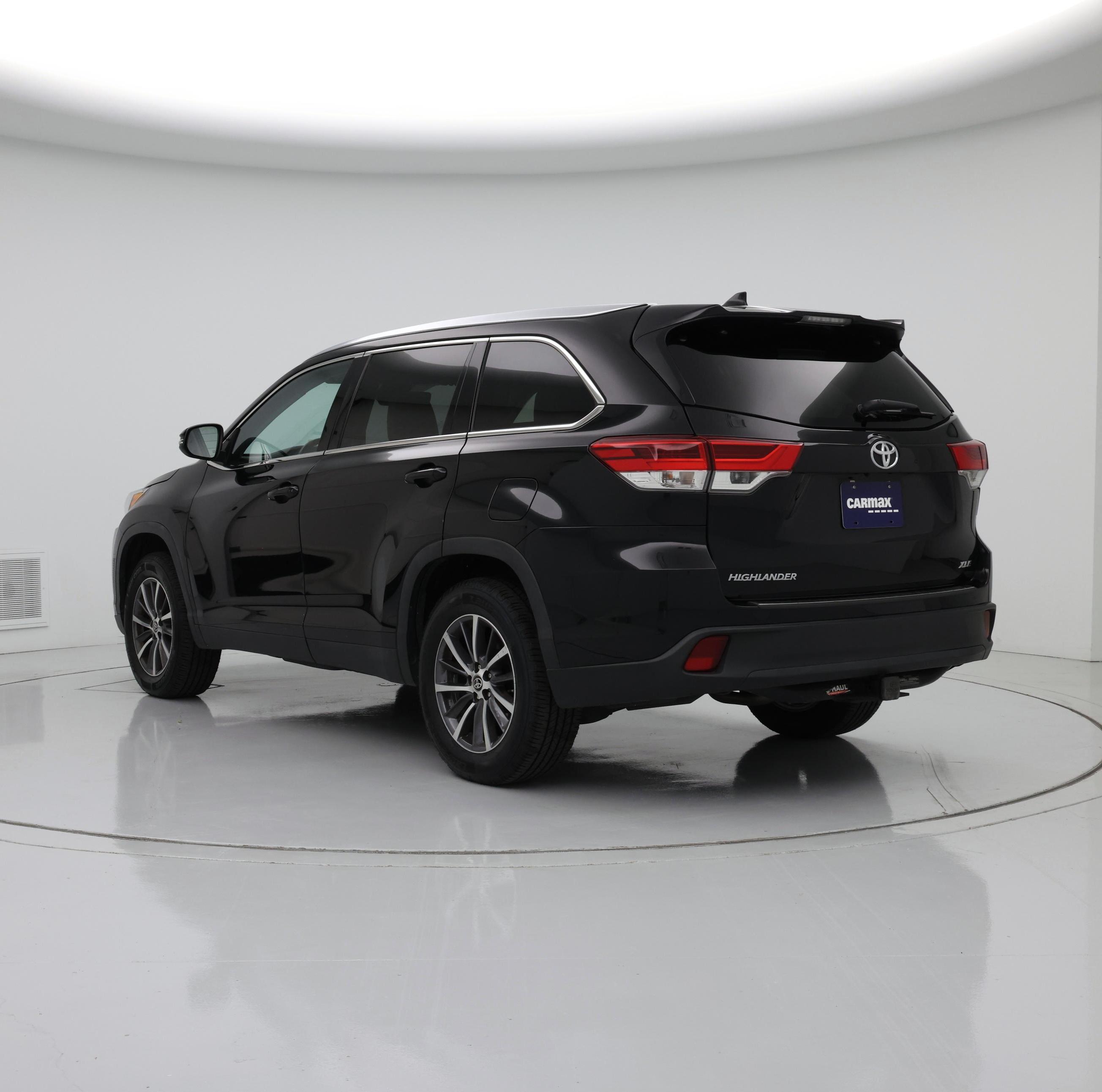 Thumbnail: 2019 Toyota Highlander - 2