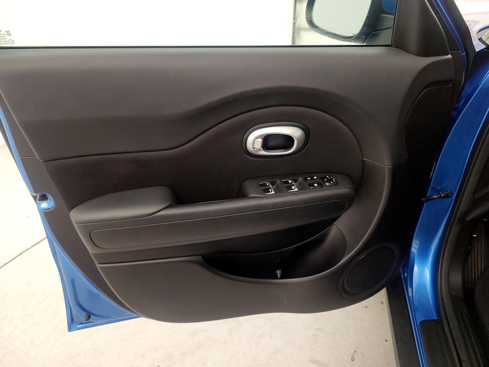 Thumbnail: 2019 Kia Soul - 12