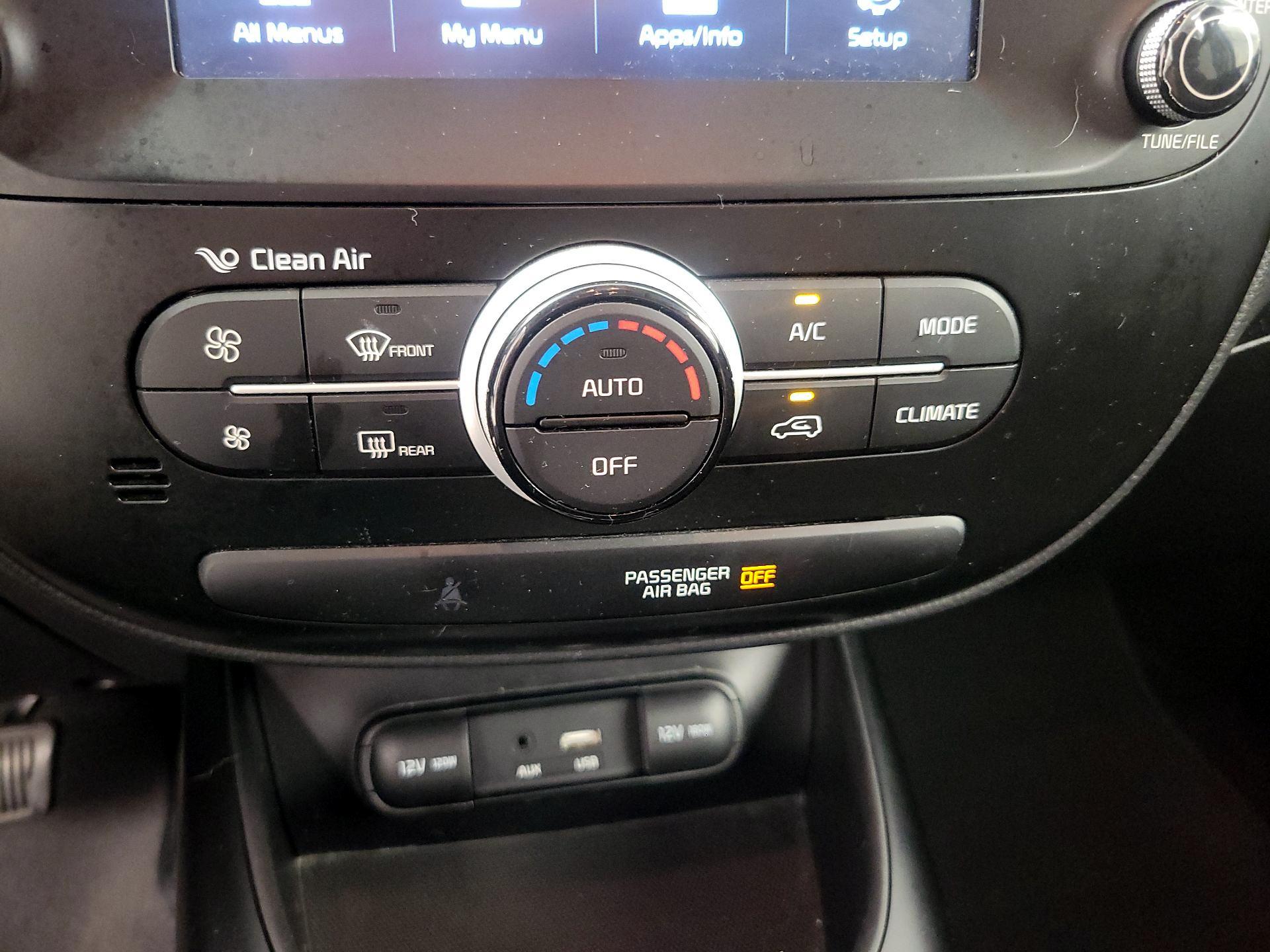 Thumbnail: 2019 Kia Soul - 16