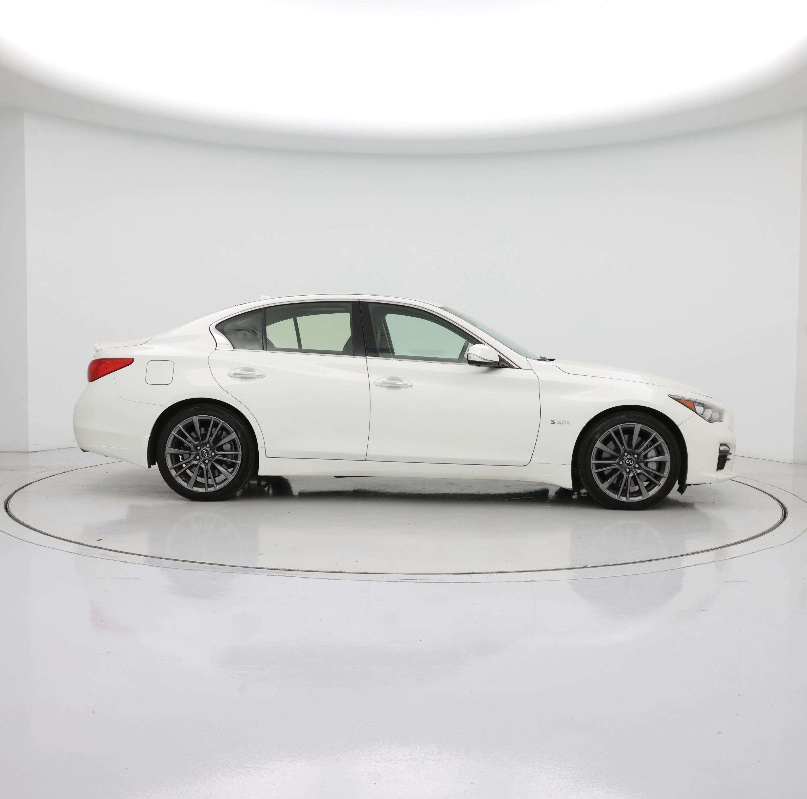 Thumbnail: 2016 INFINITI  - 7