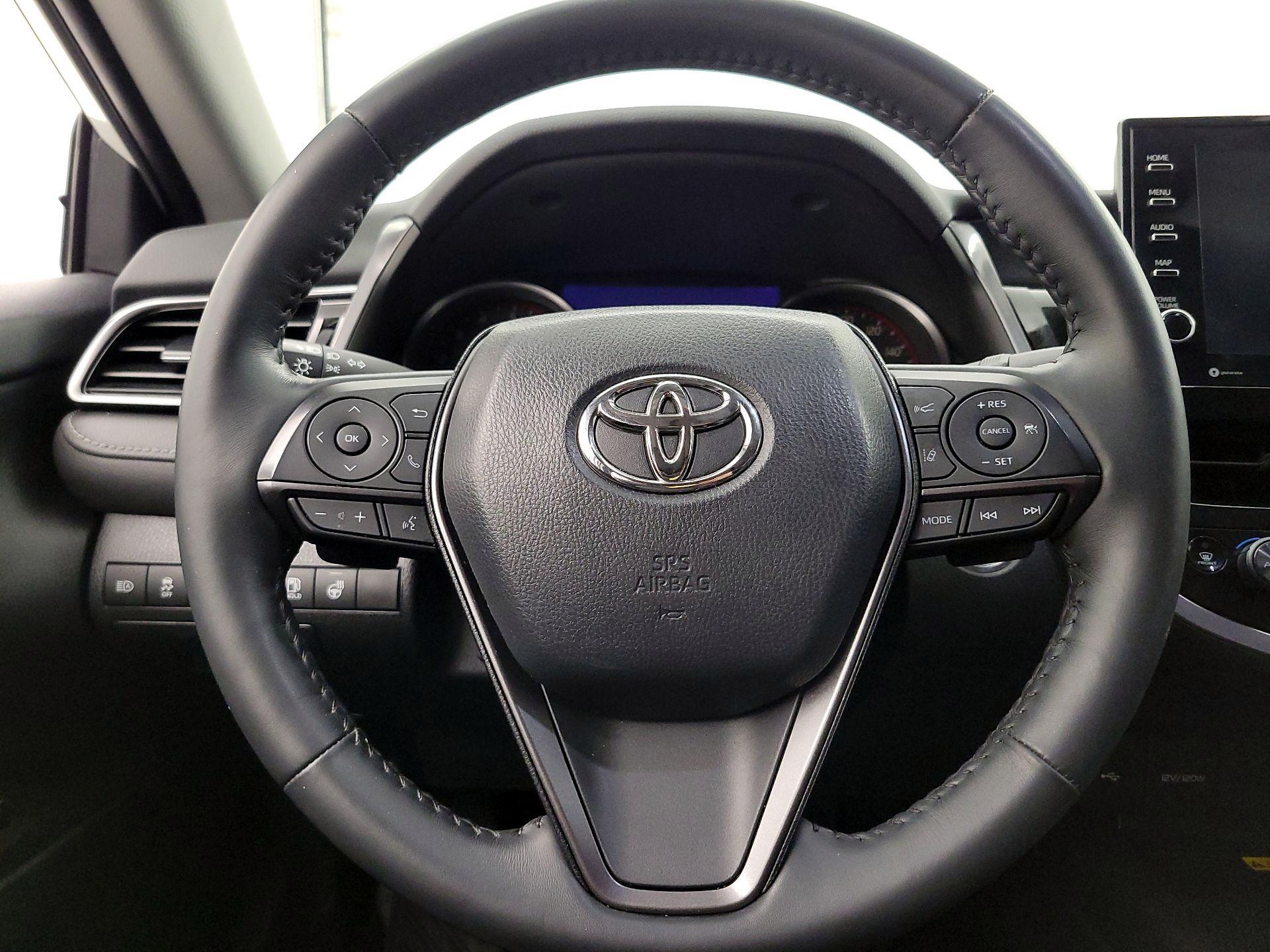 Thumbnail: 2023 Toyota Camry - 10