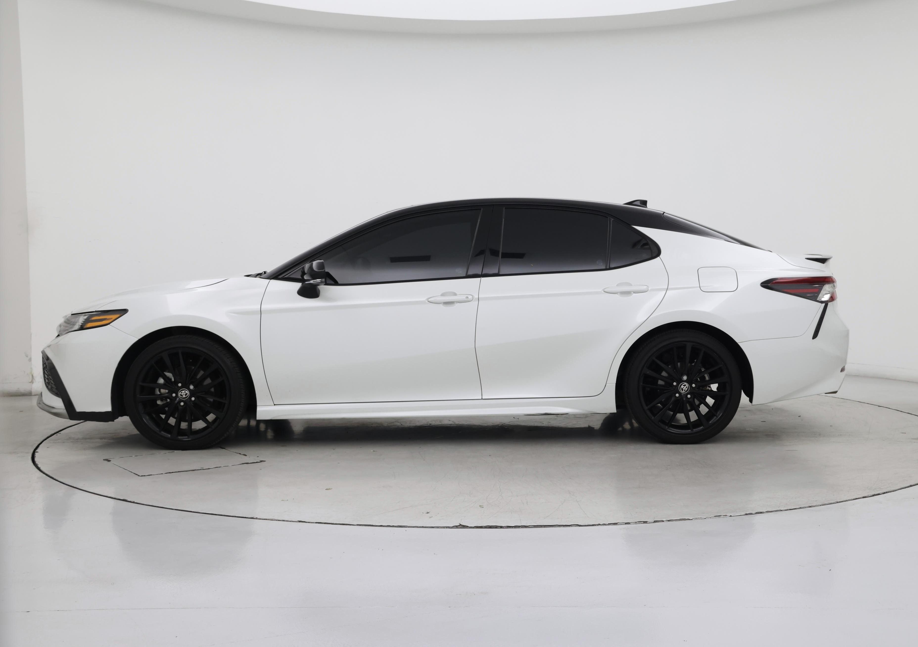 Thumbnail: 2023 Toyota Camry - 3