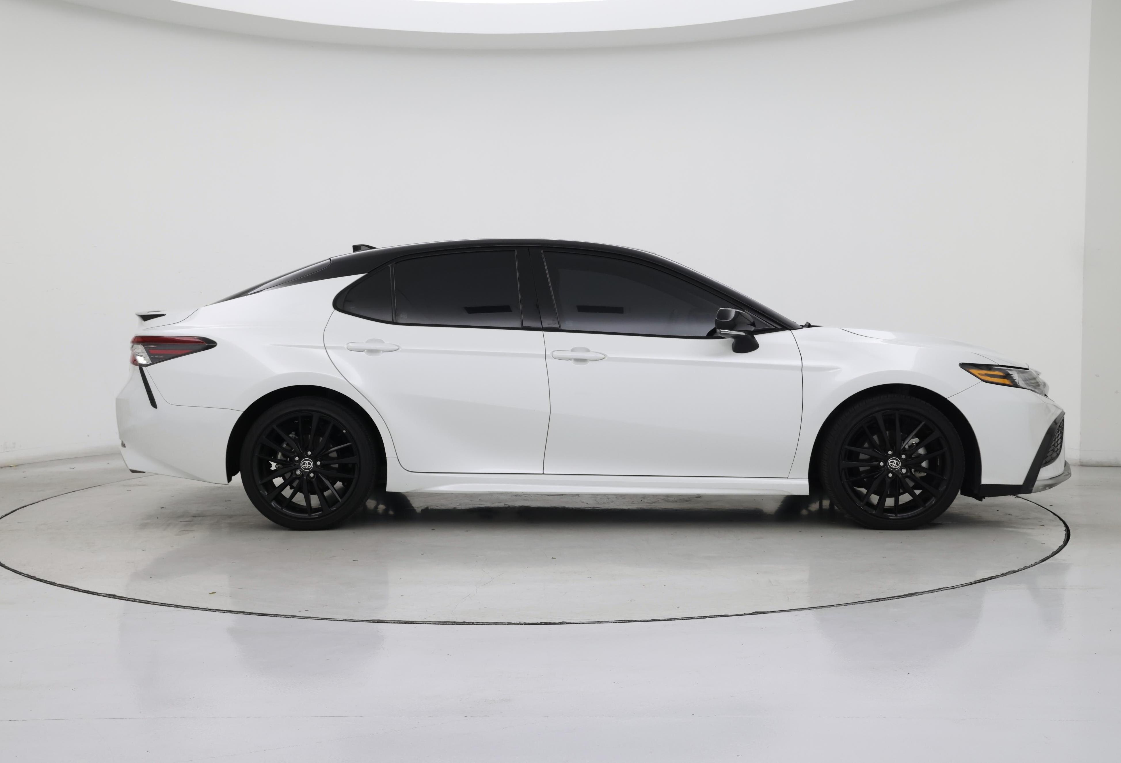 Thumbnail: 2023 Toyota Camry - 7