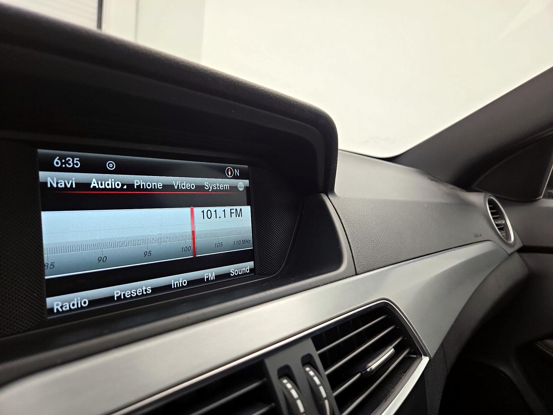 Thumbnail: 2014 Mercedes-Benz C-Class - 16