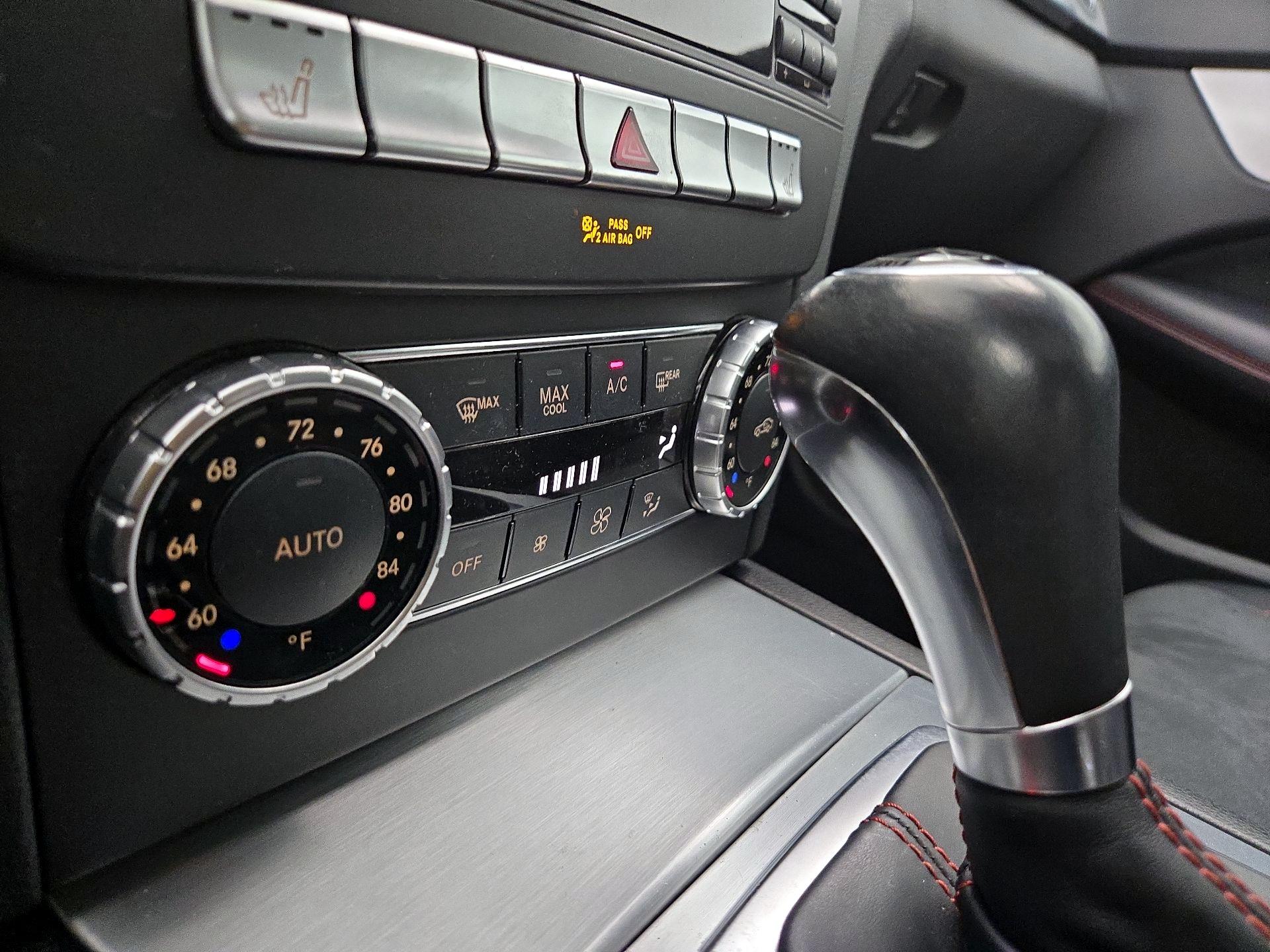 Thumbnail: 2014 Mercedes-Benz C-Class - 17