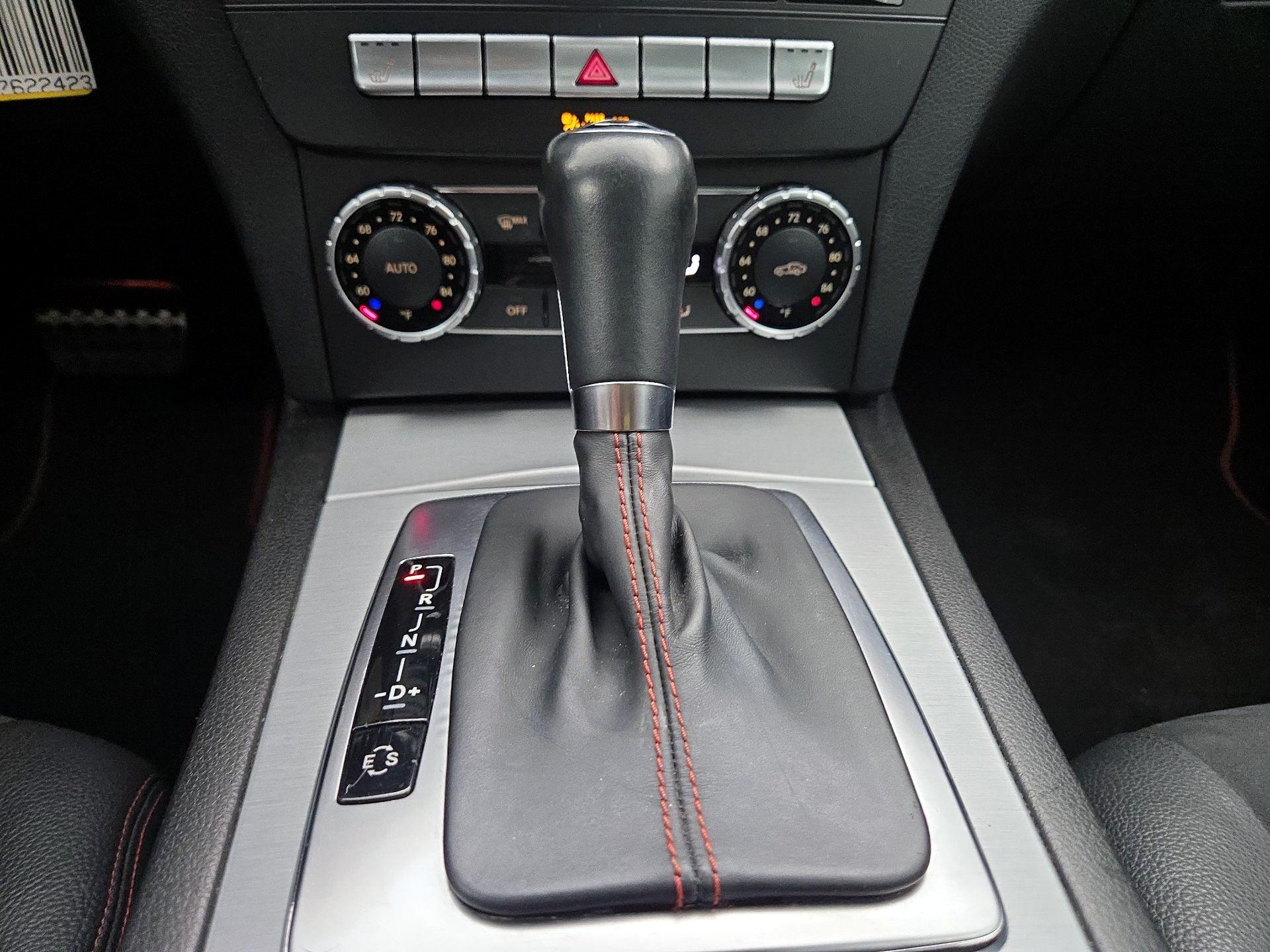 Thumbnail: 2014 Mercedes-Benz C-Class - 18