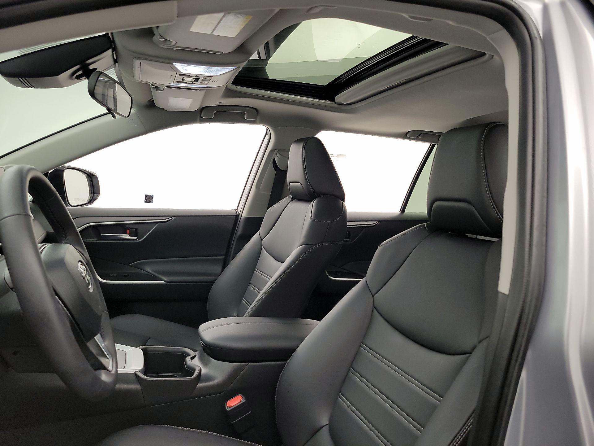 Thumbnail: 2024 Toyota RAV4 - 20
