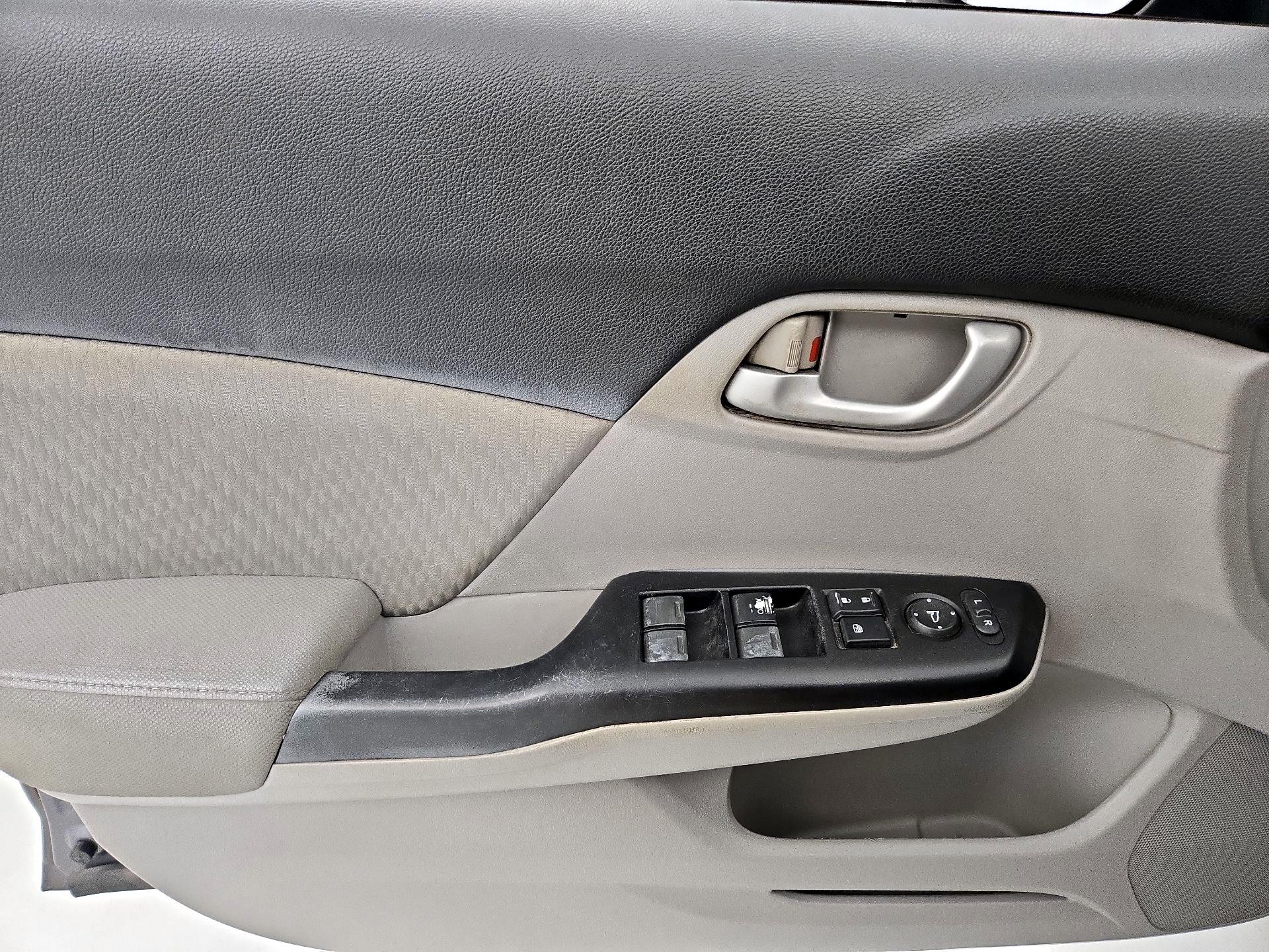 Thumbnail: 2015 Honda Civic - 12