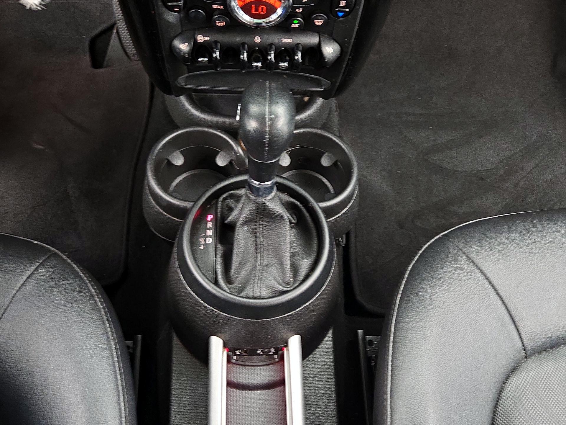 Thumbnail: 2015 MINI Cooper Countryman - 15