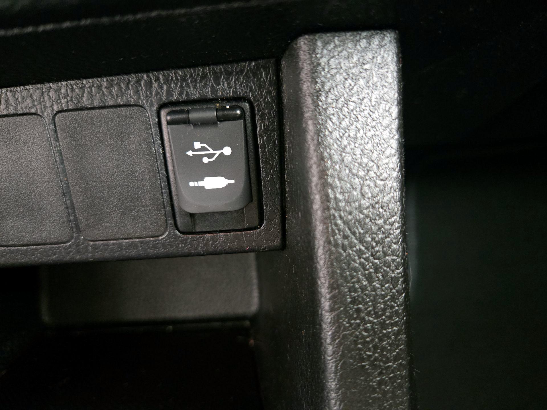Thumbnail: 2014 Toyota Corolla - 18