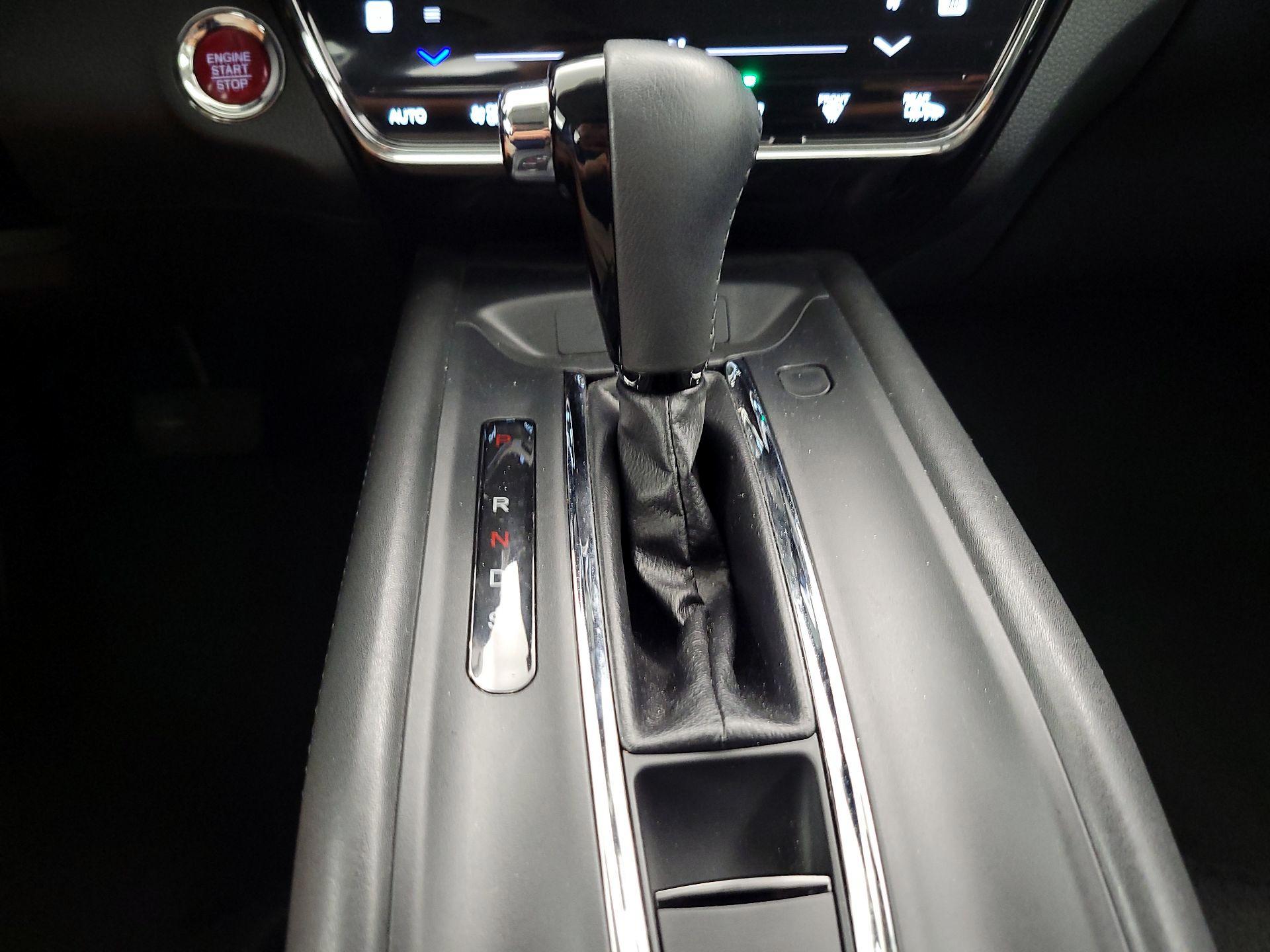 Thumbnail: 2016 Honda HR-V - 18