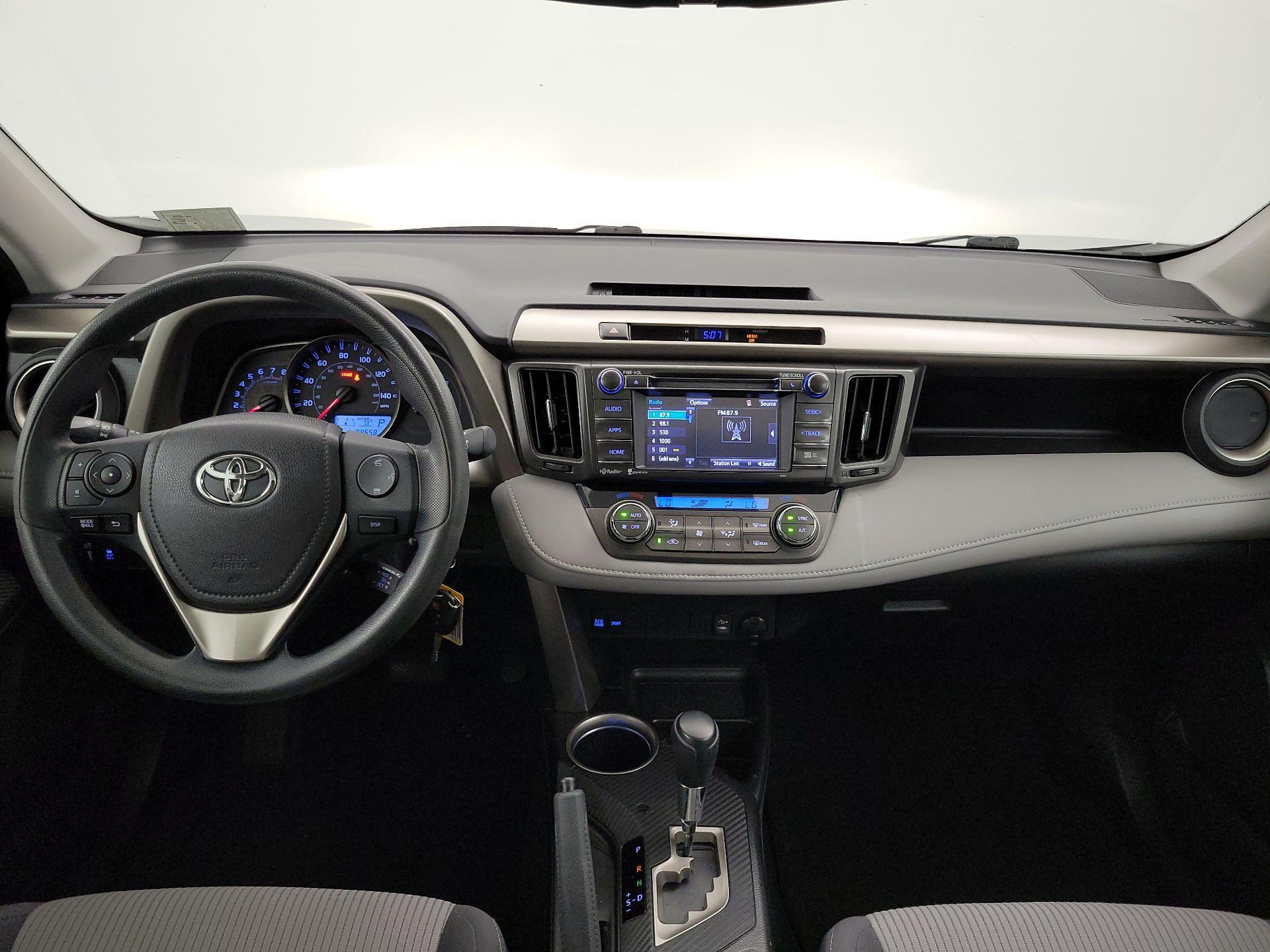 Thumbnail: 2015 Toyota RAV4 - 9