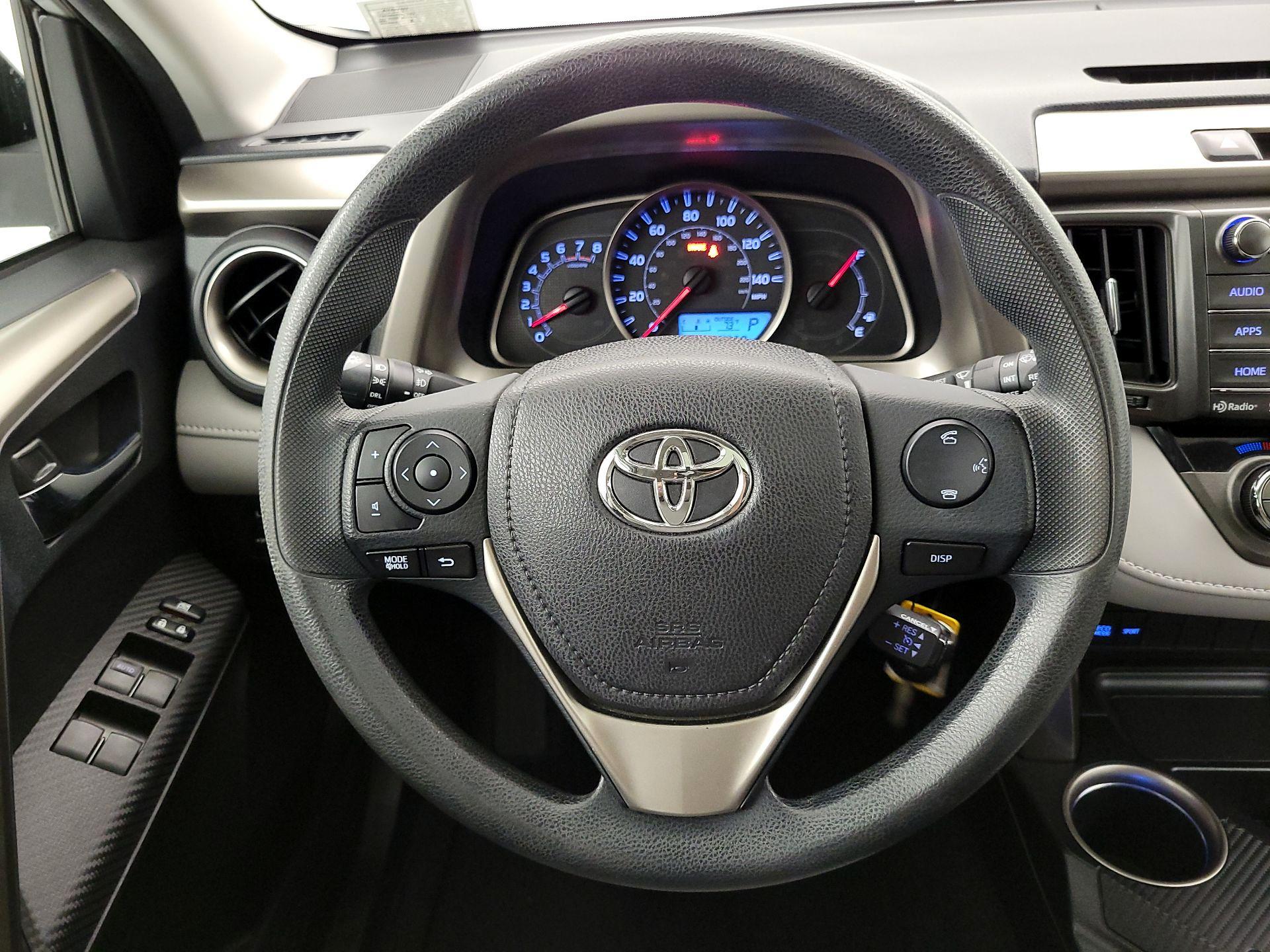 Thumbnail: 2015 Toyota RAV4 - 10