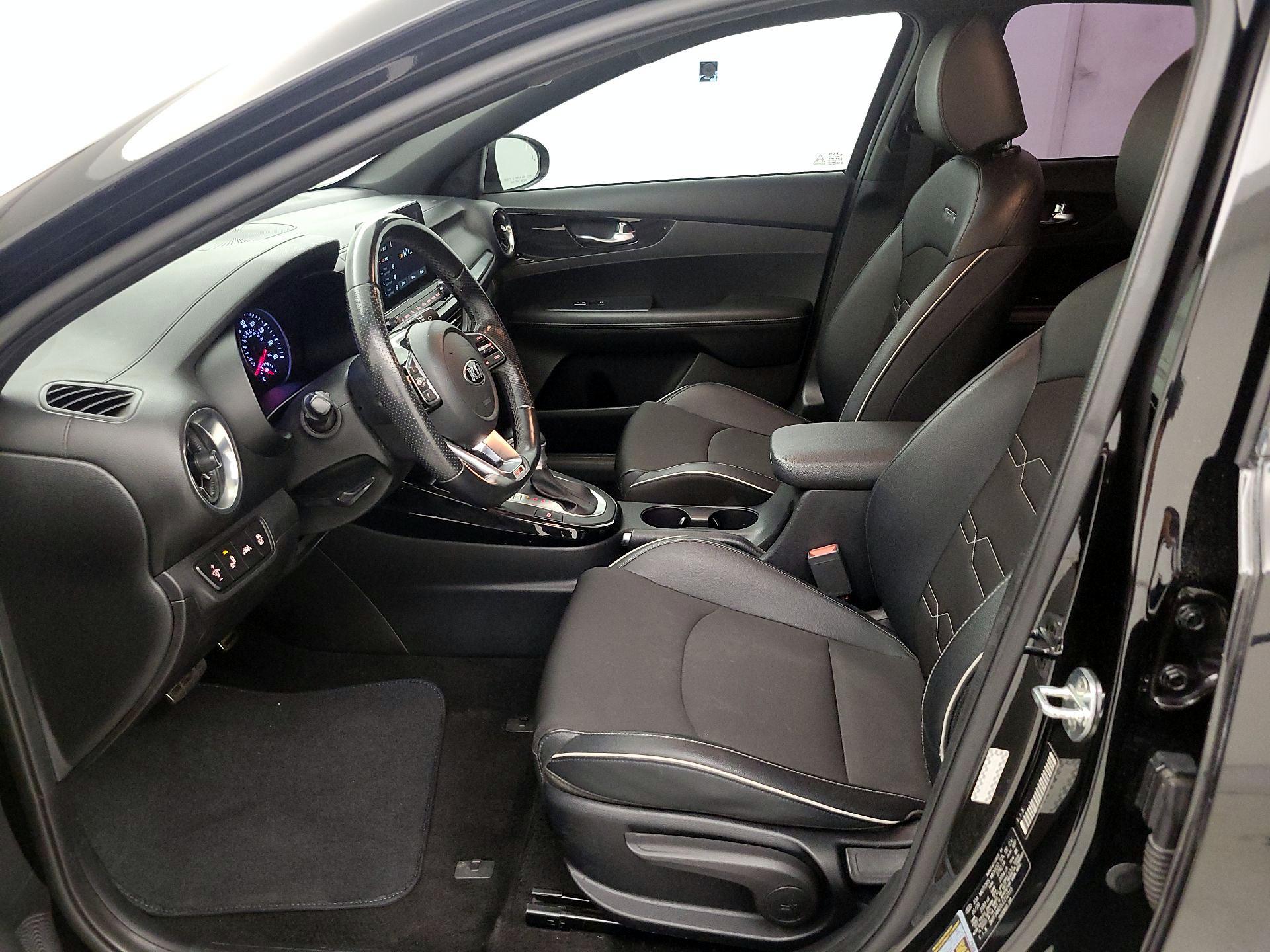 Thumbnail: 2020 Kia Forte - 11