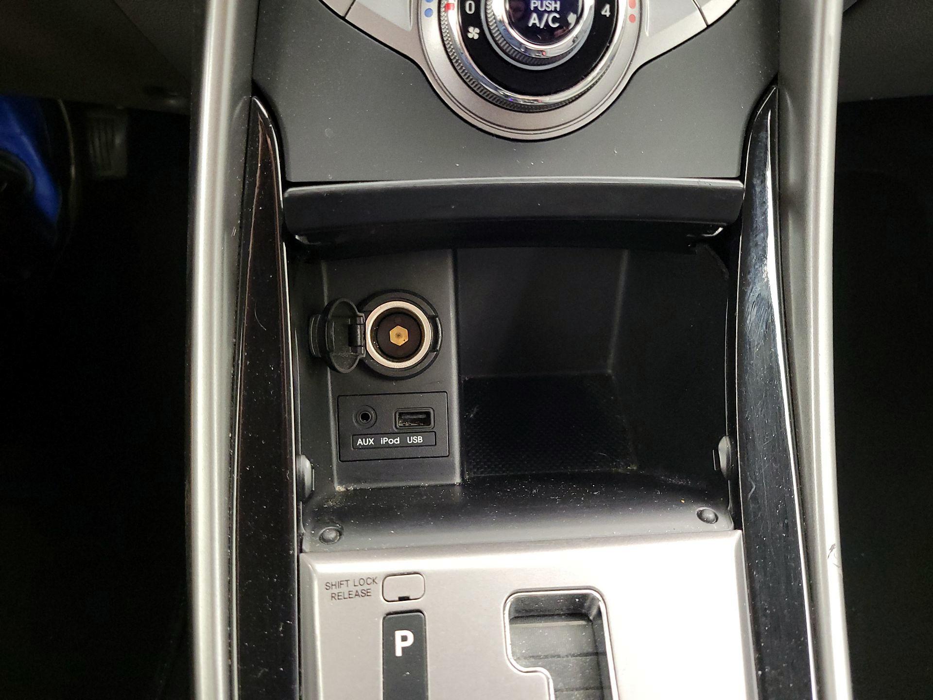Thumbnail: 2013 Hyundai Elantra - 17
