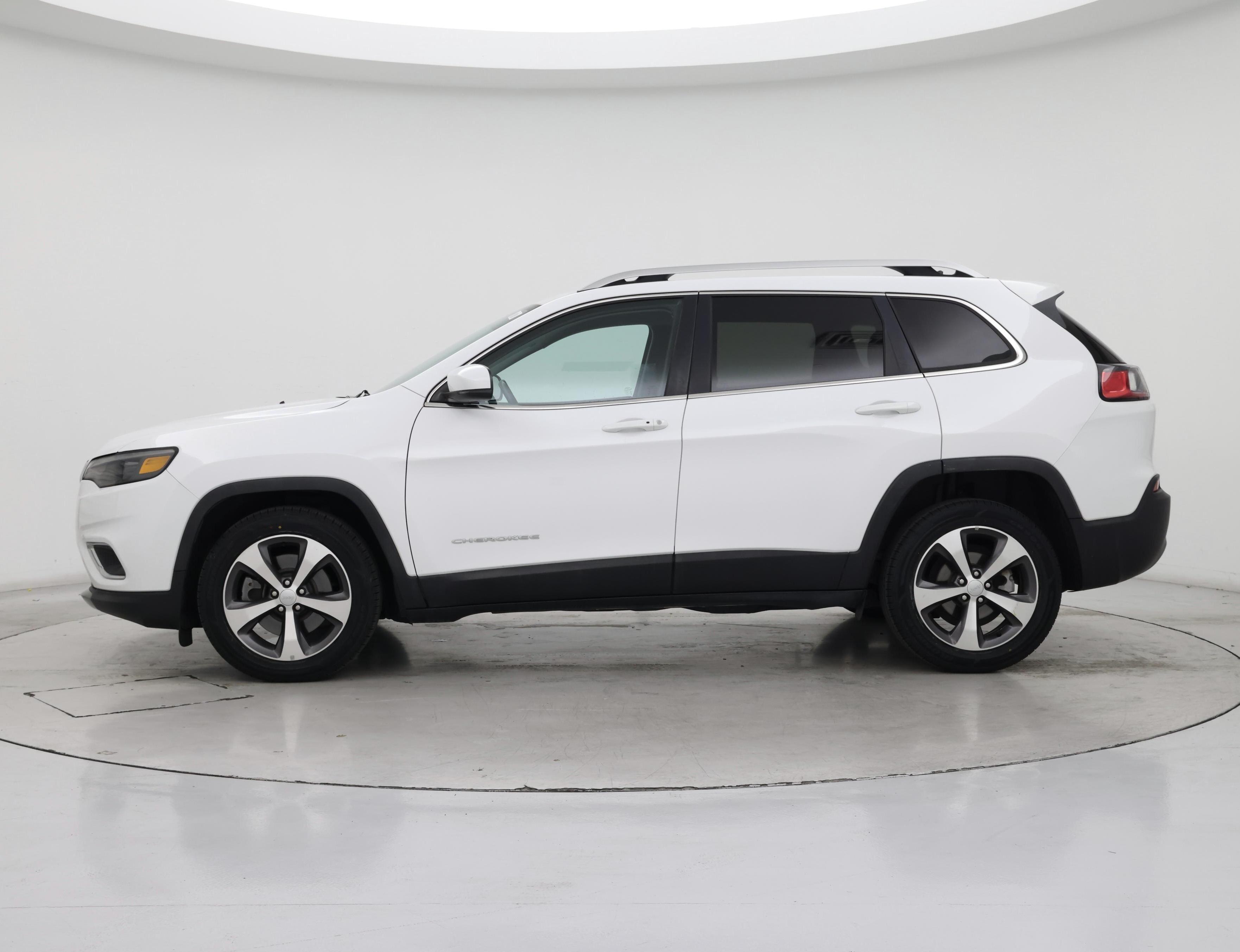 Thumbnail: 2020 Jeep Cherokee - 3