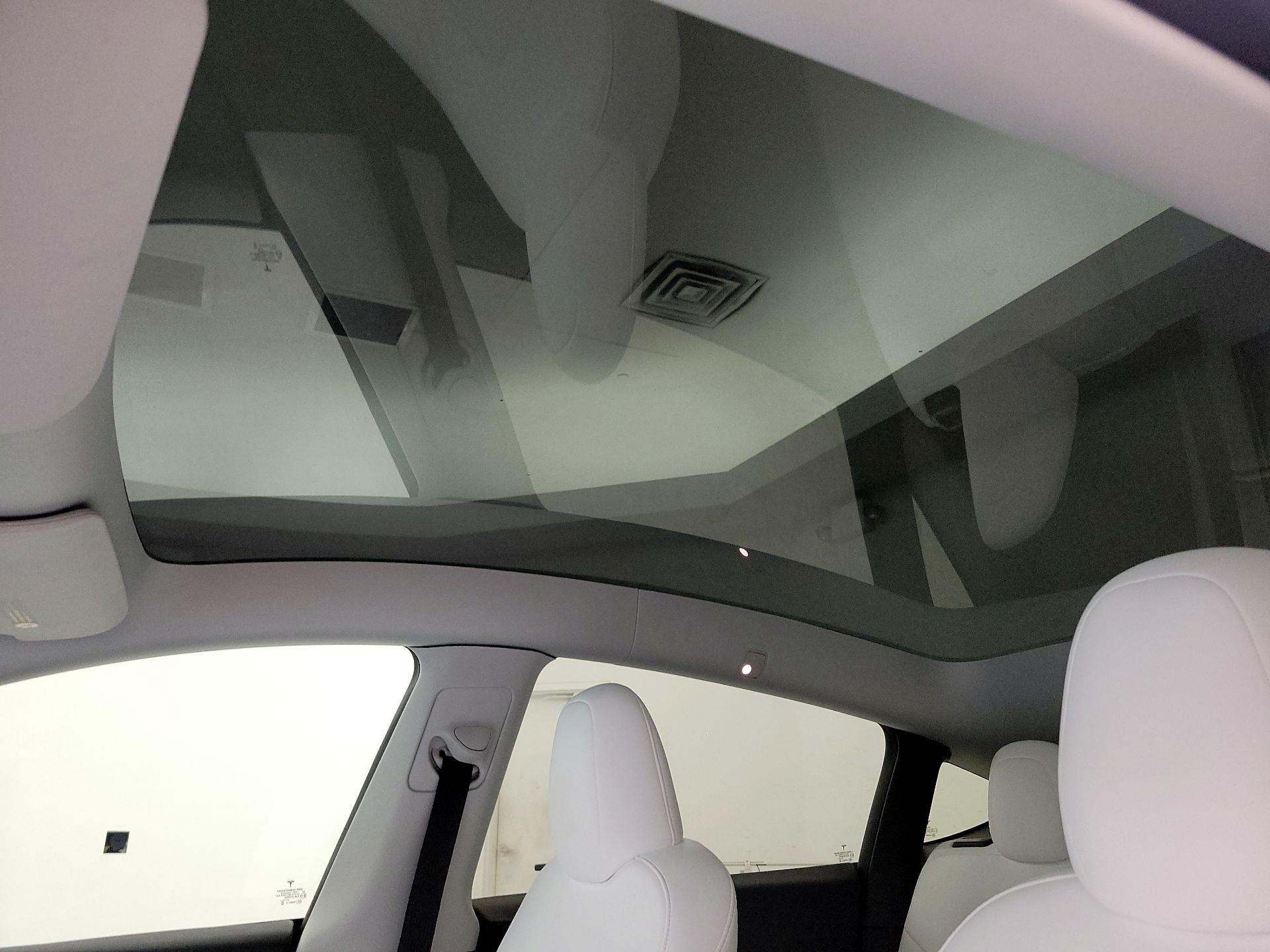 Thumbnail: 2022 Tesla Model Y - 18