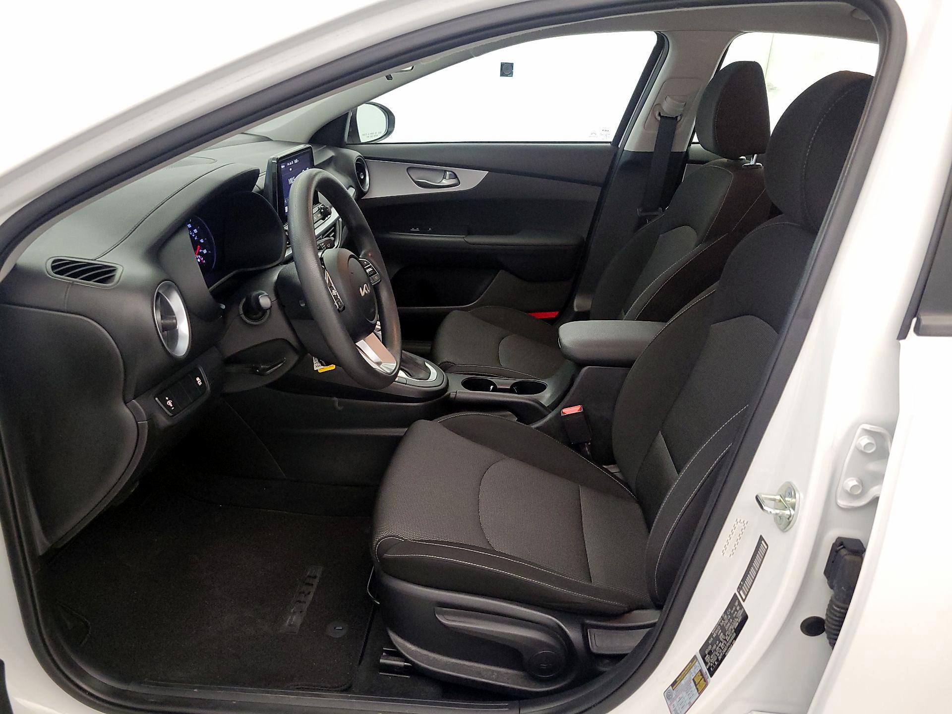 Thumbnail: 2023 Kia Forte - 11