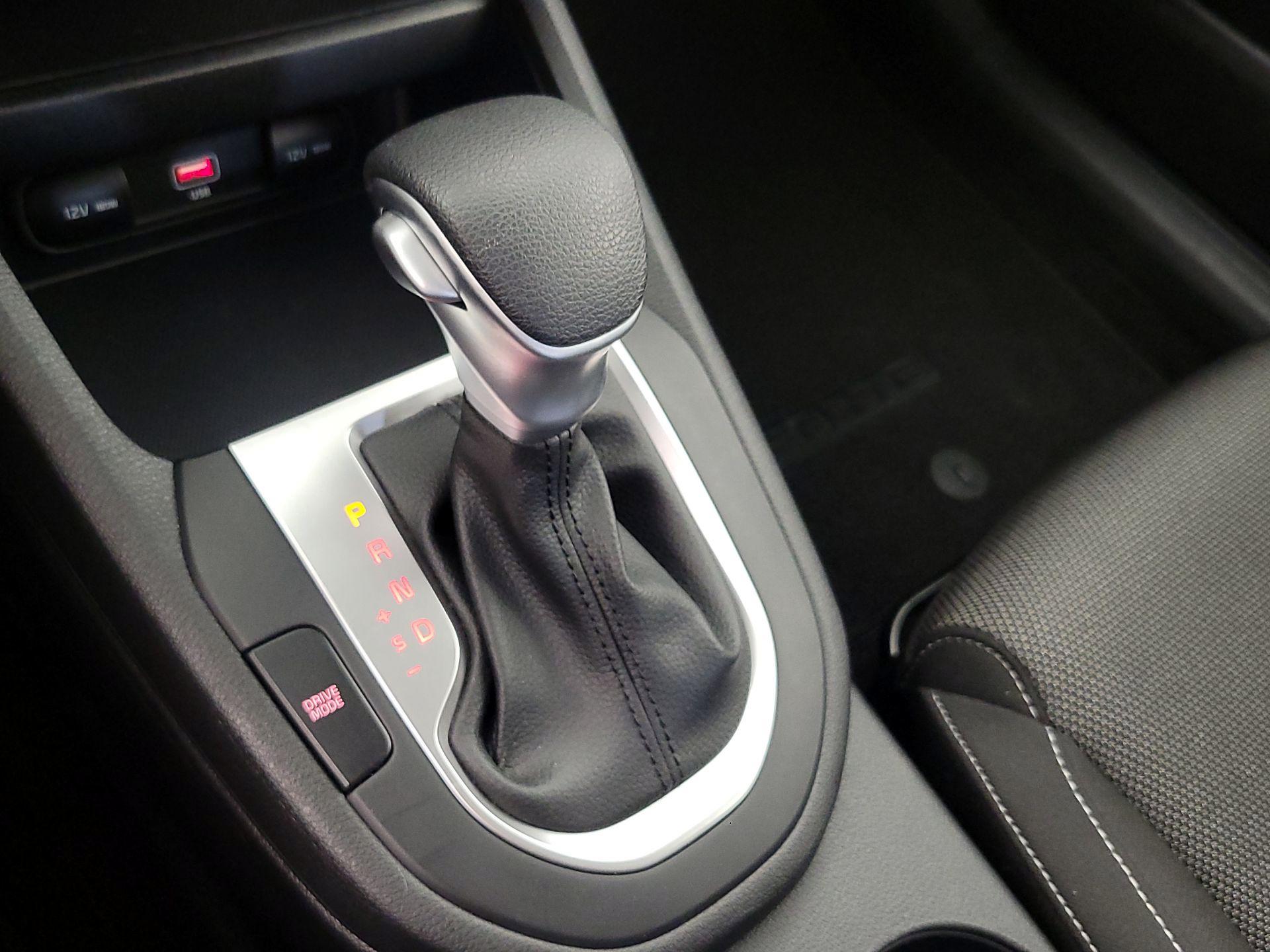Thumbnail: 2023 Kia Forte - 17