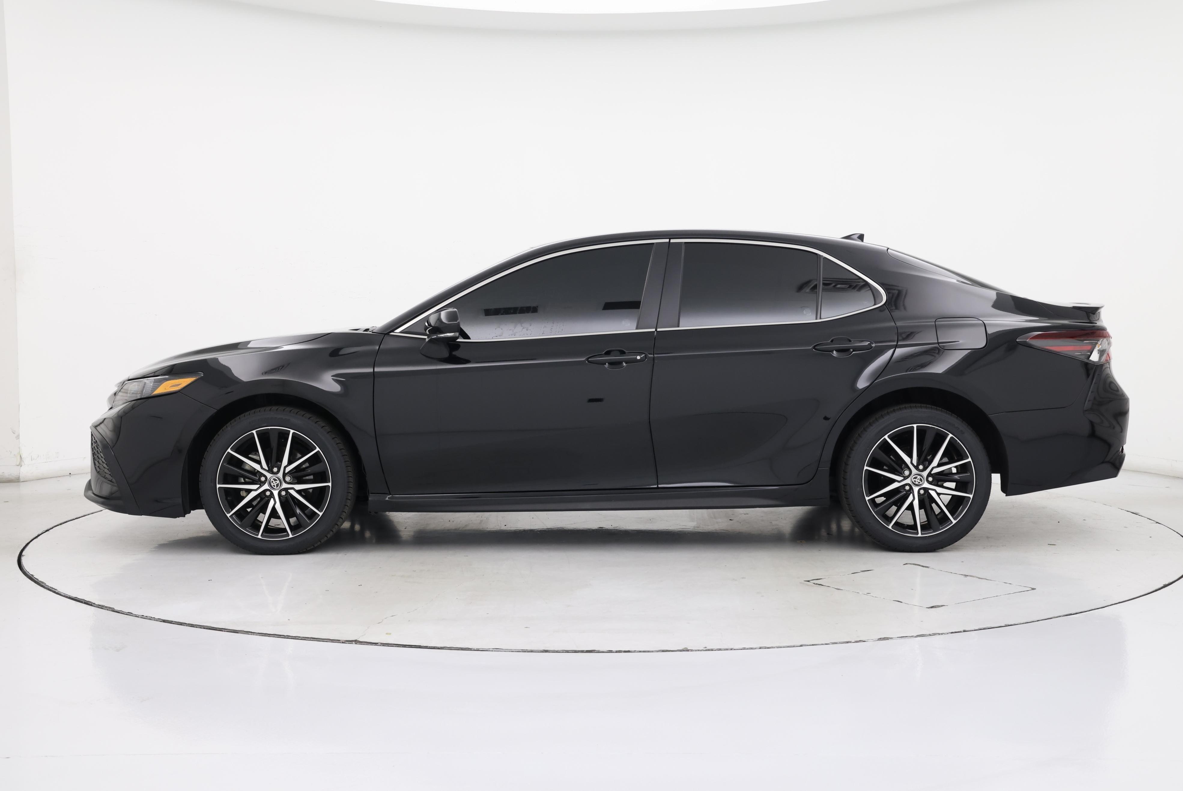 Thumbnail: 2024 Toyota Camry - 3