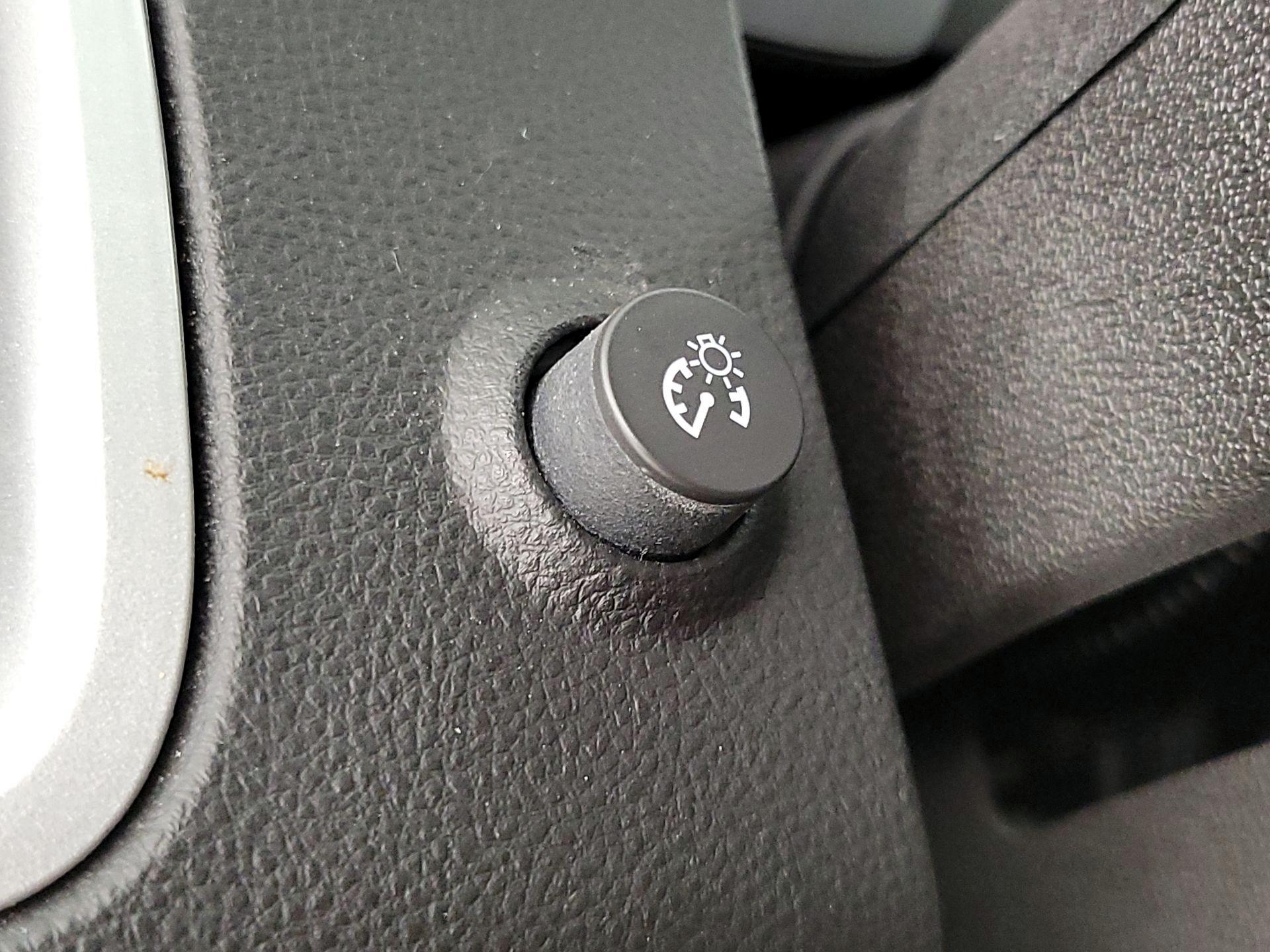Thumbnail: 2013 Chevrolet Equinox - 13
