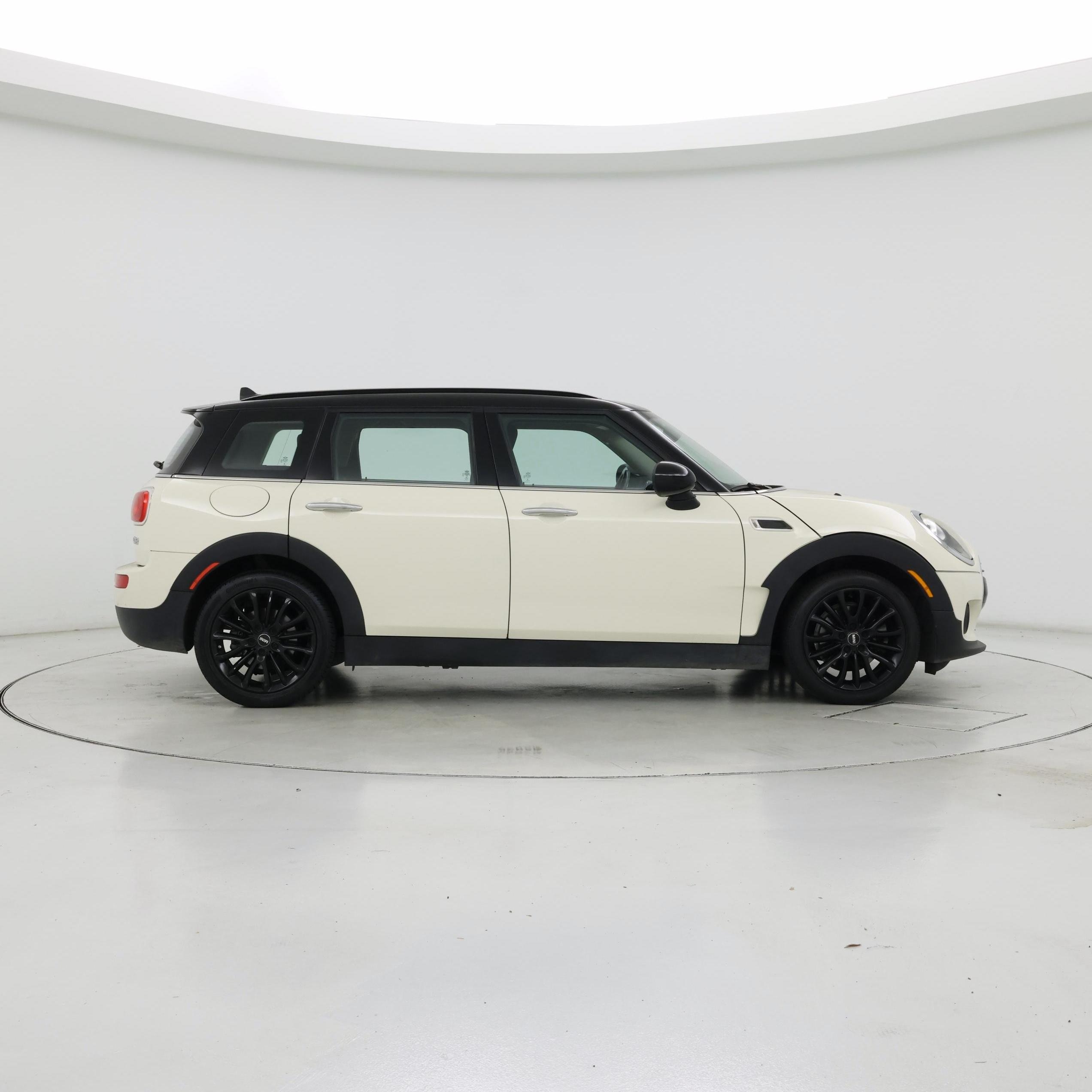 Thumbnail: 2017 MINI Cooper Clubman - 7