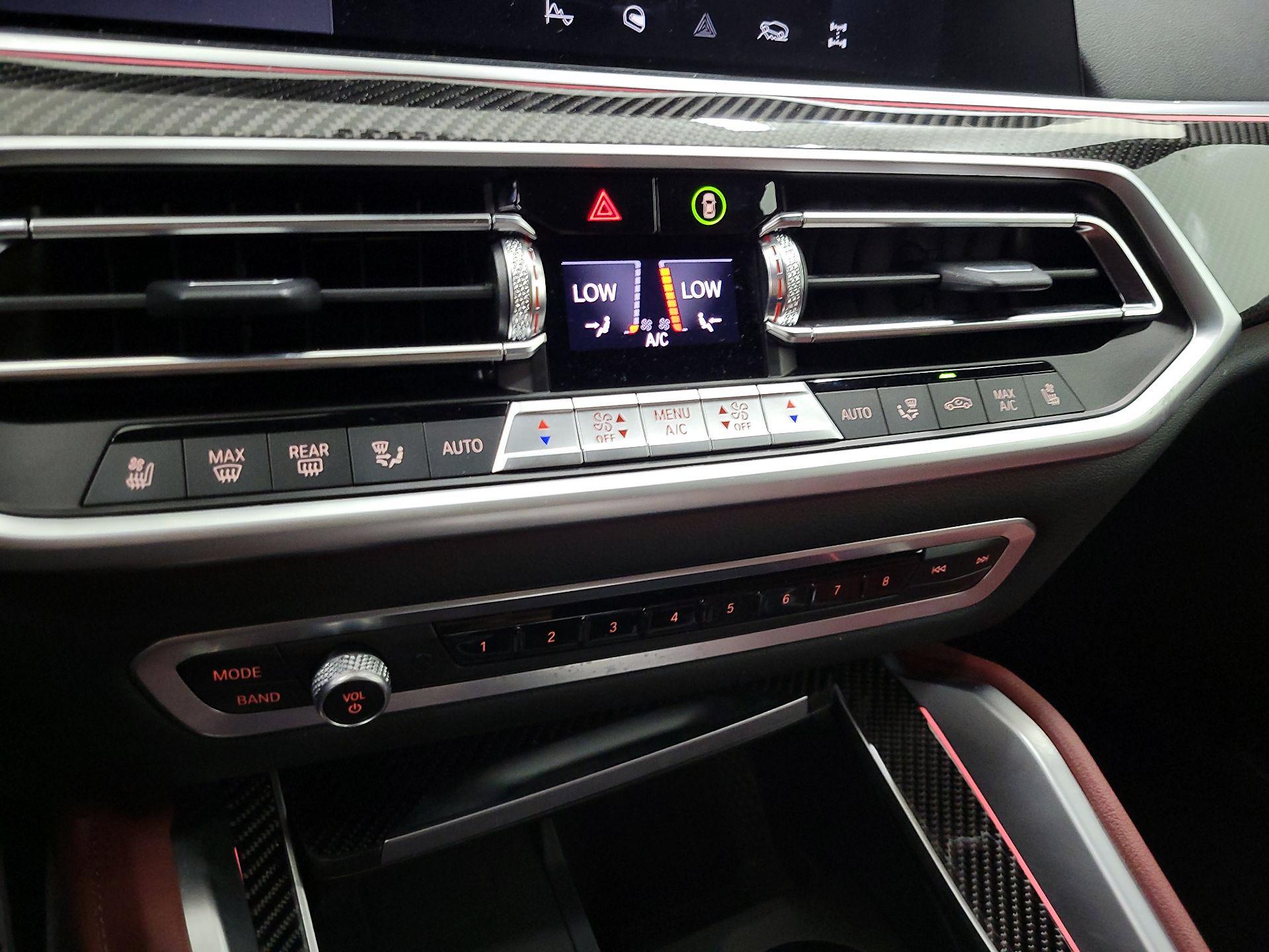 Thumbnail: 2021 BMW X6 - 16