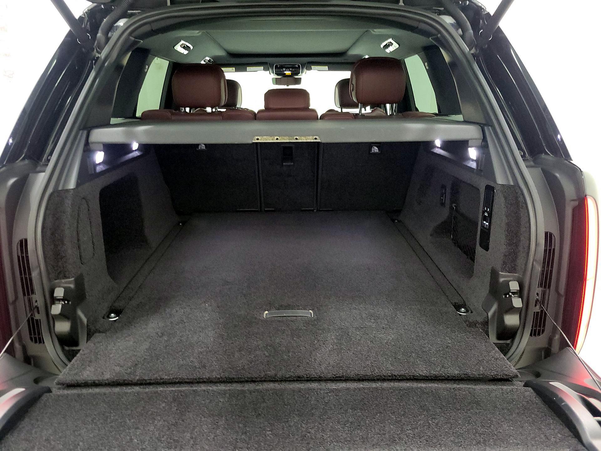 Thumbnail: 2023 Land Rover Range Rover - 19