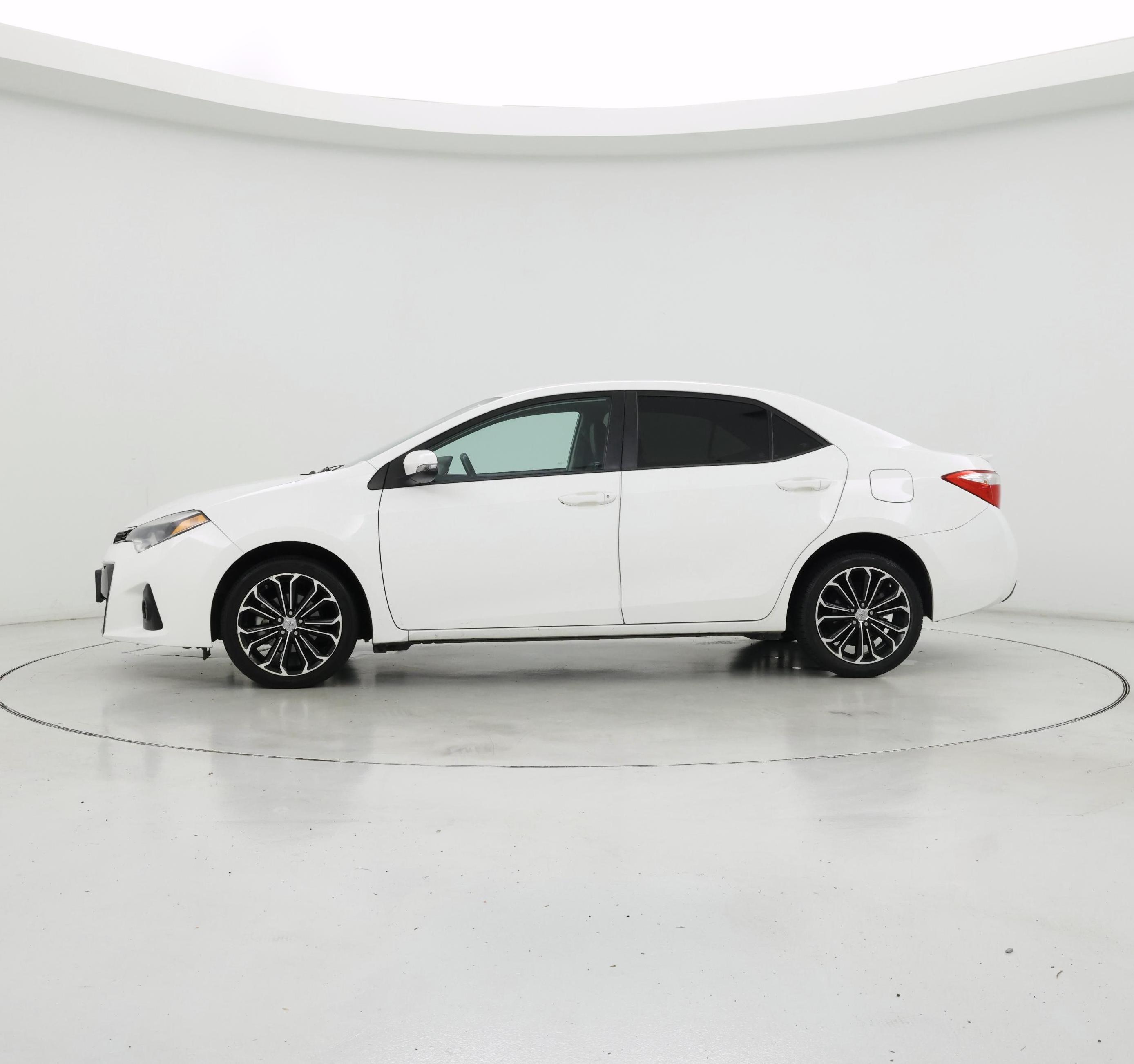 Thumbnail: 2016 Toyota Corolla - 3