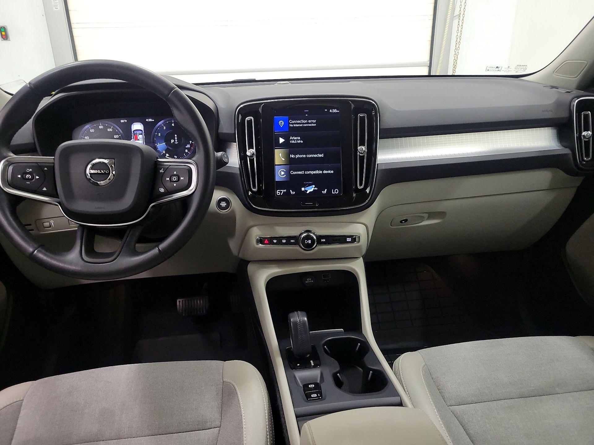 Thumbnail: 2020 Volvo XC40 - 9