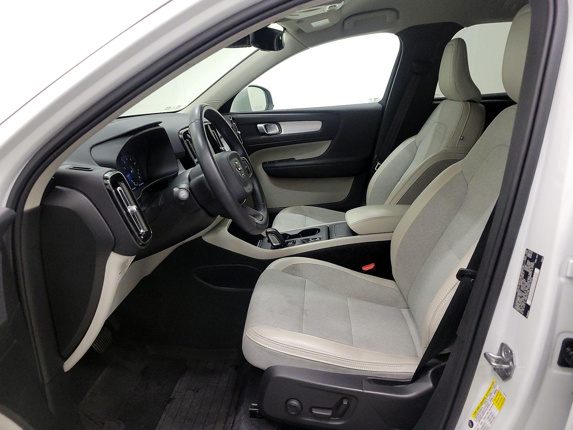 Thumbnail: 2020 Volvo XC40 - 11