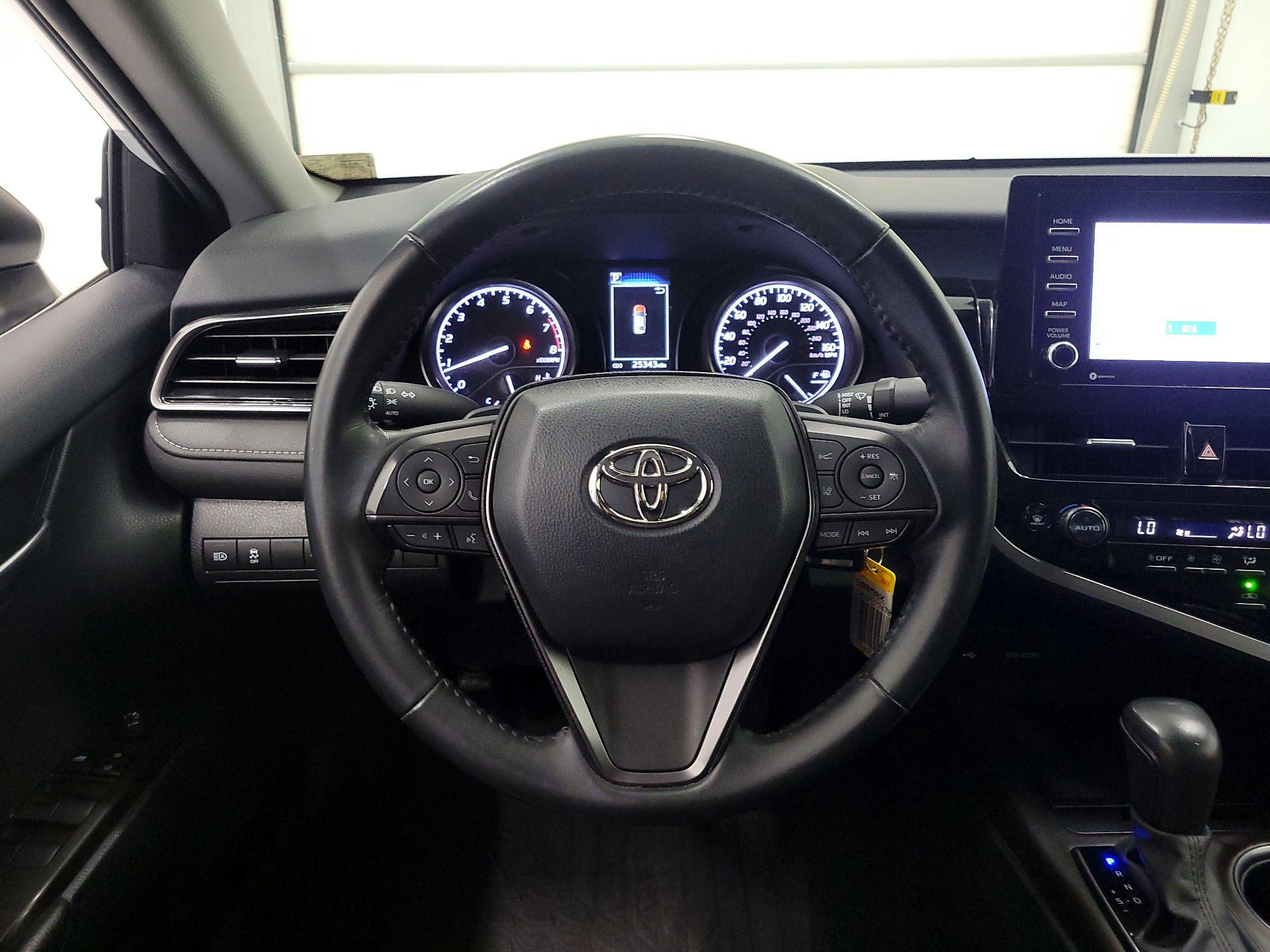 Thumbnail: 2023 Toyota Camry - 10
