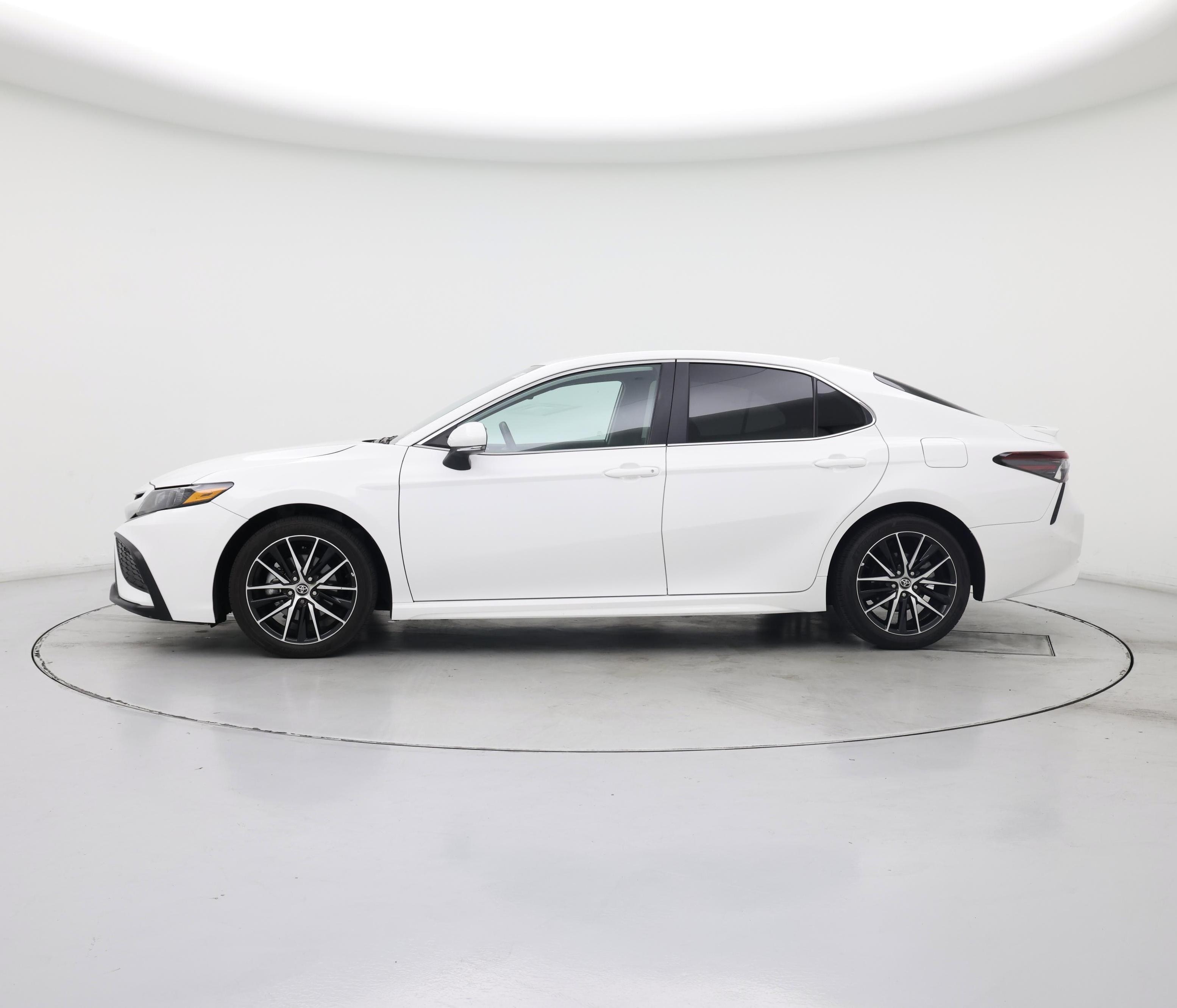 Thumbnail: 2023 Toyota Camry - 3