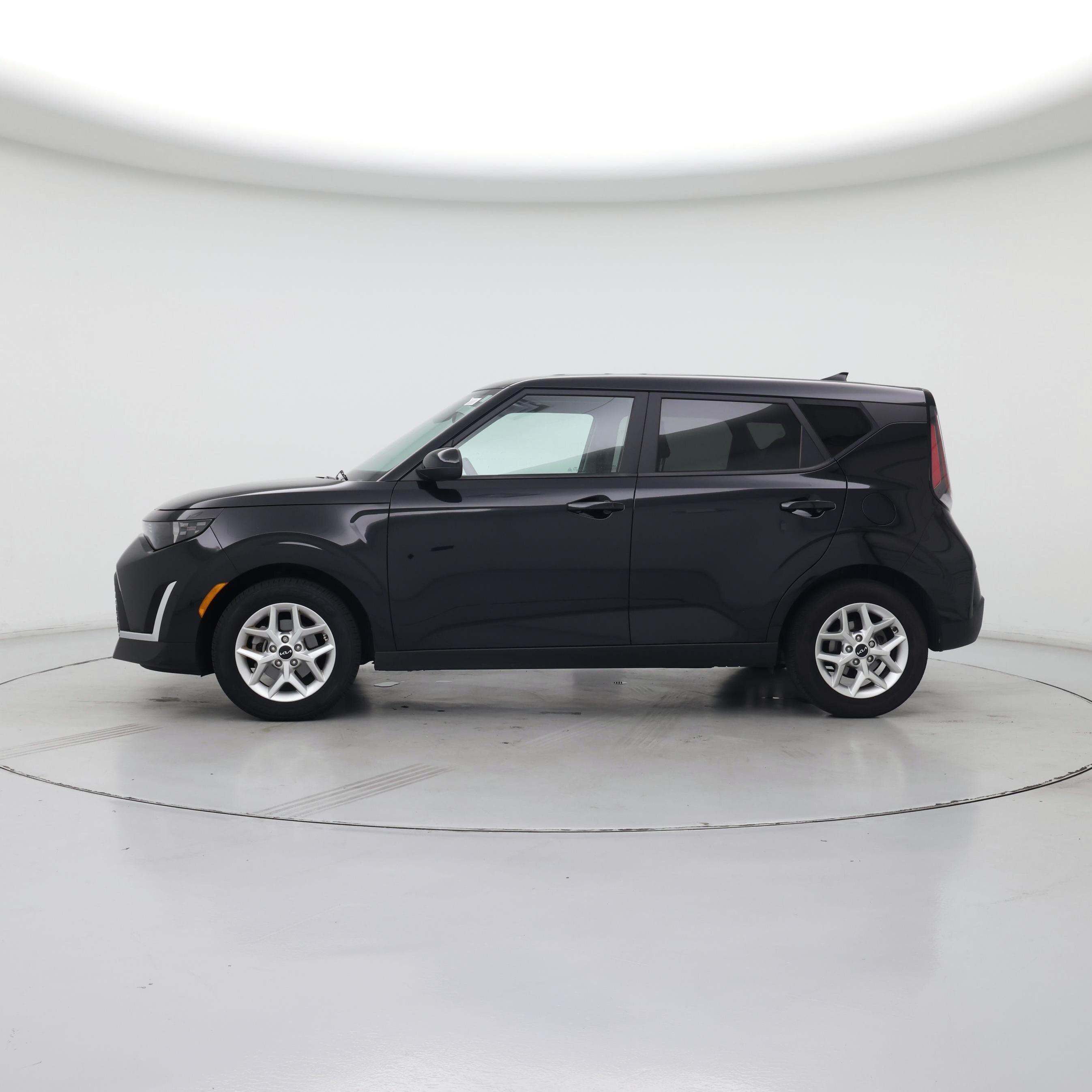Thumbnail: 2023 Kia Soul - 3