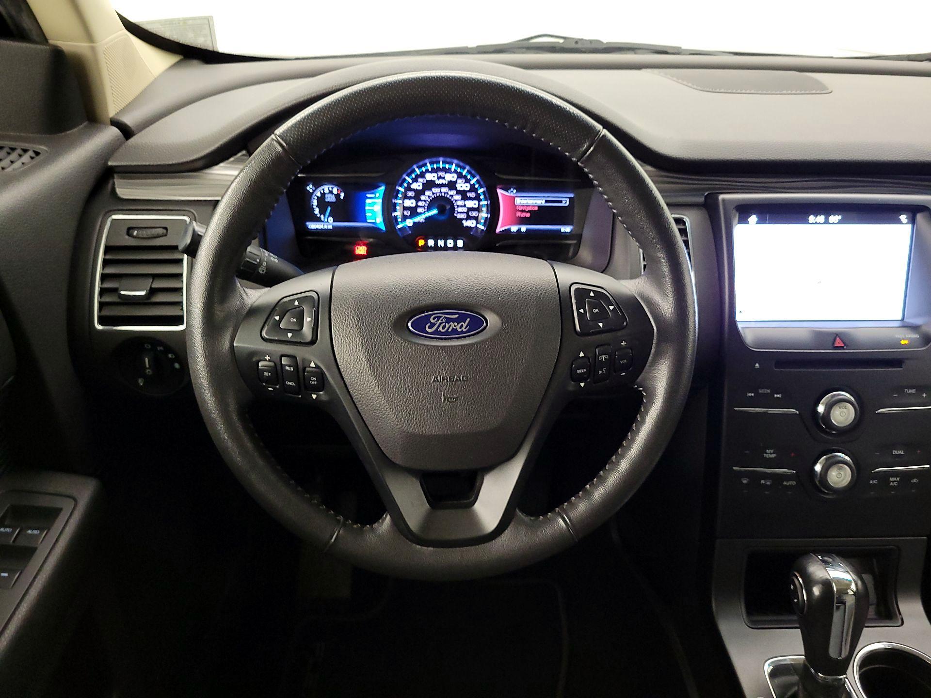 Thumbnail: 2019 Ford Flex - 10