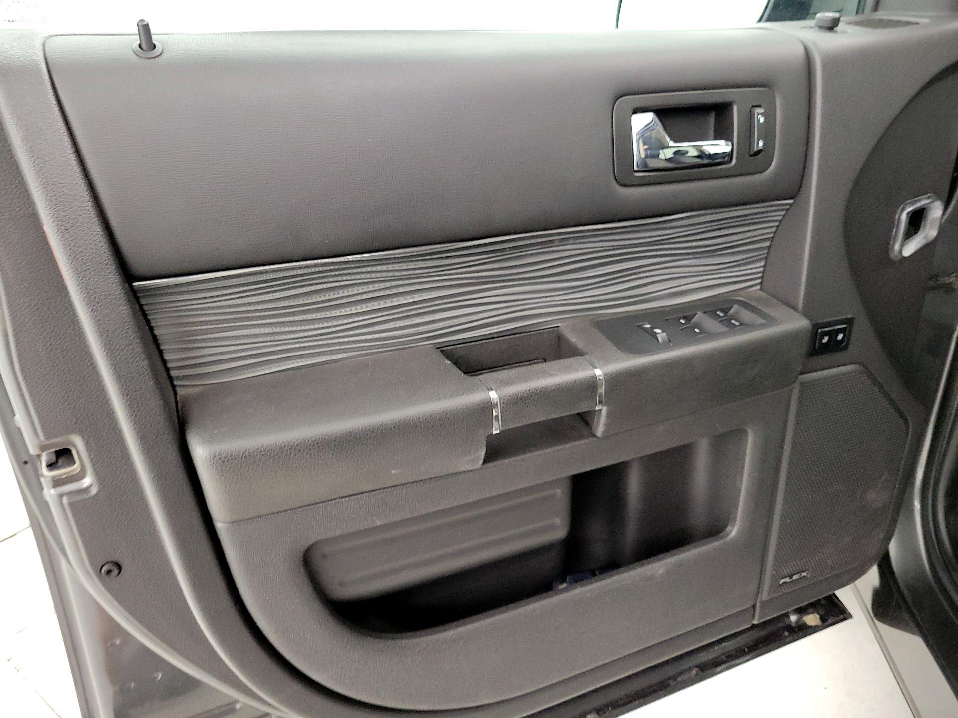 Thumbnail: 2019 Ford Flex - 12