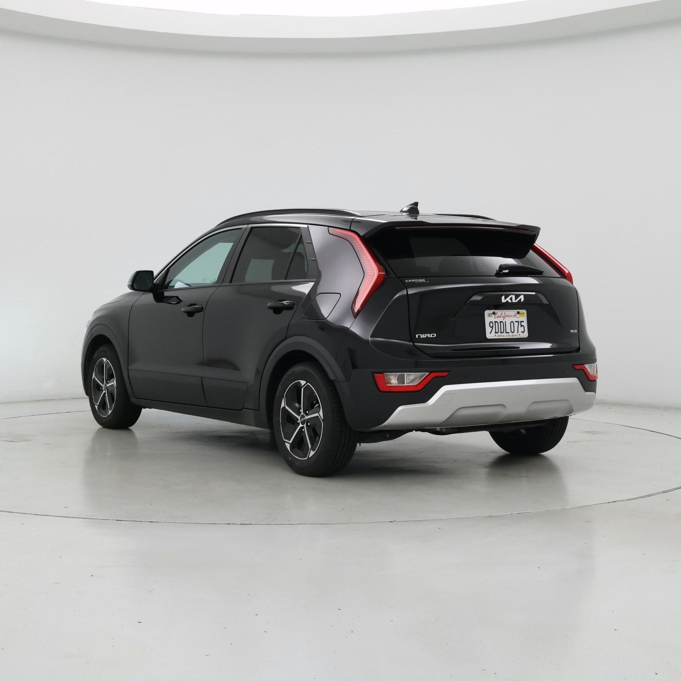 Thumbnail: 2023 Kia Niro - 2