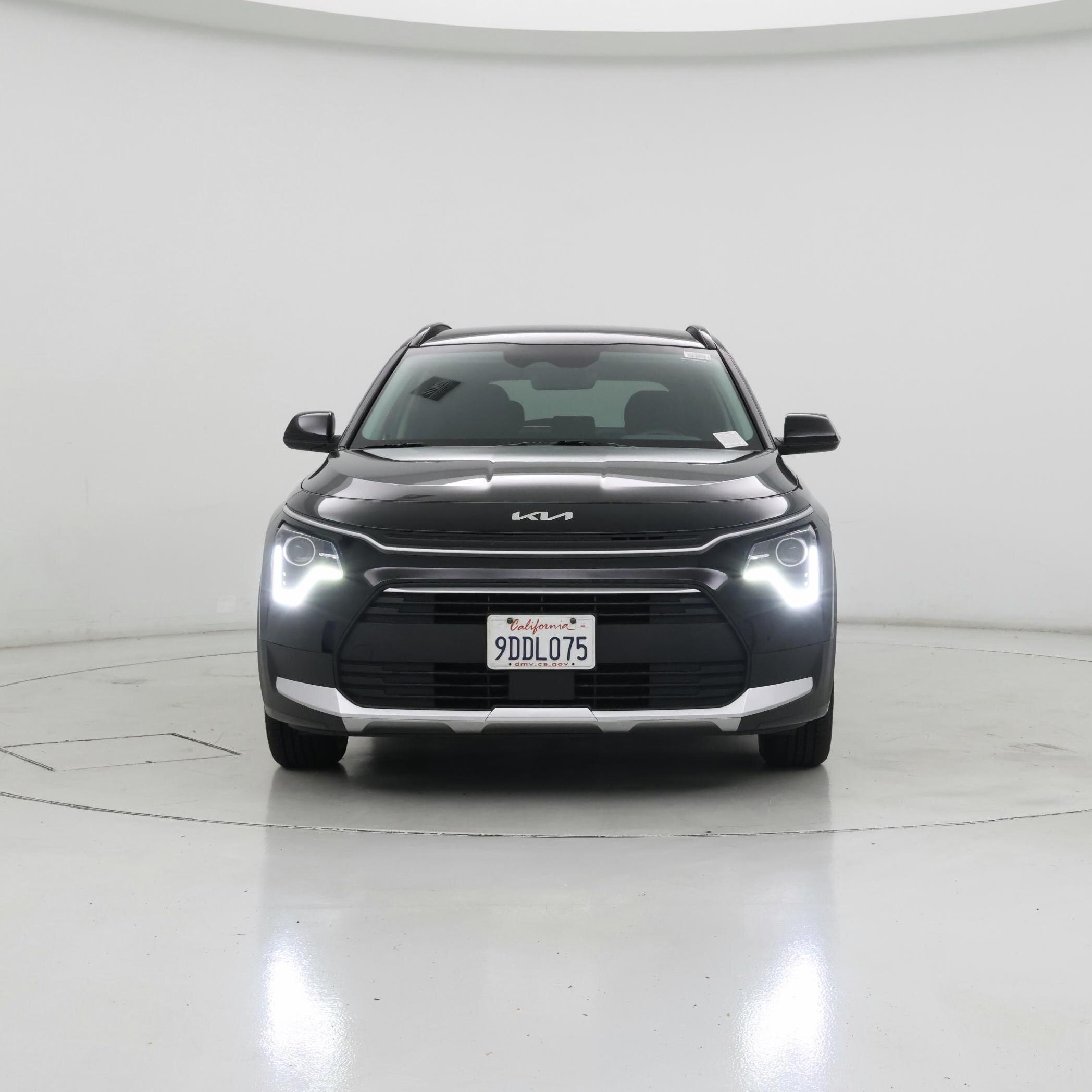 Thumbnail: 2023 Kia Niro - 5