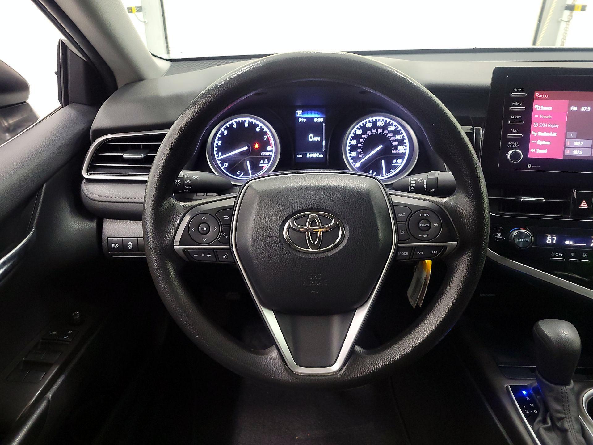 Thumbnail: 2022 Toyota Camry - 10