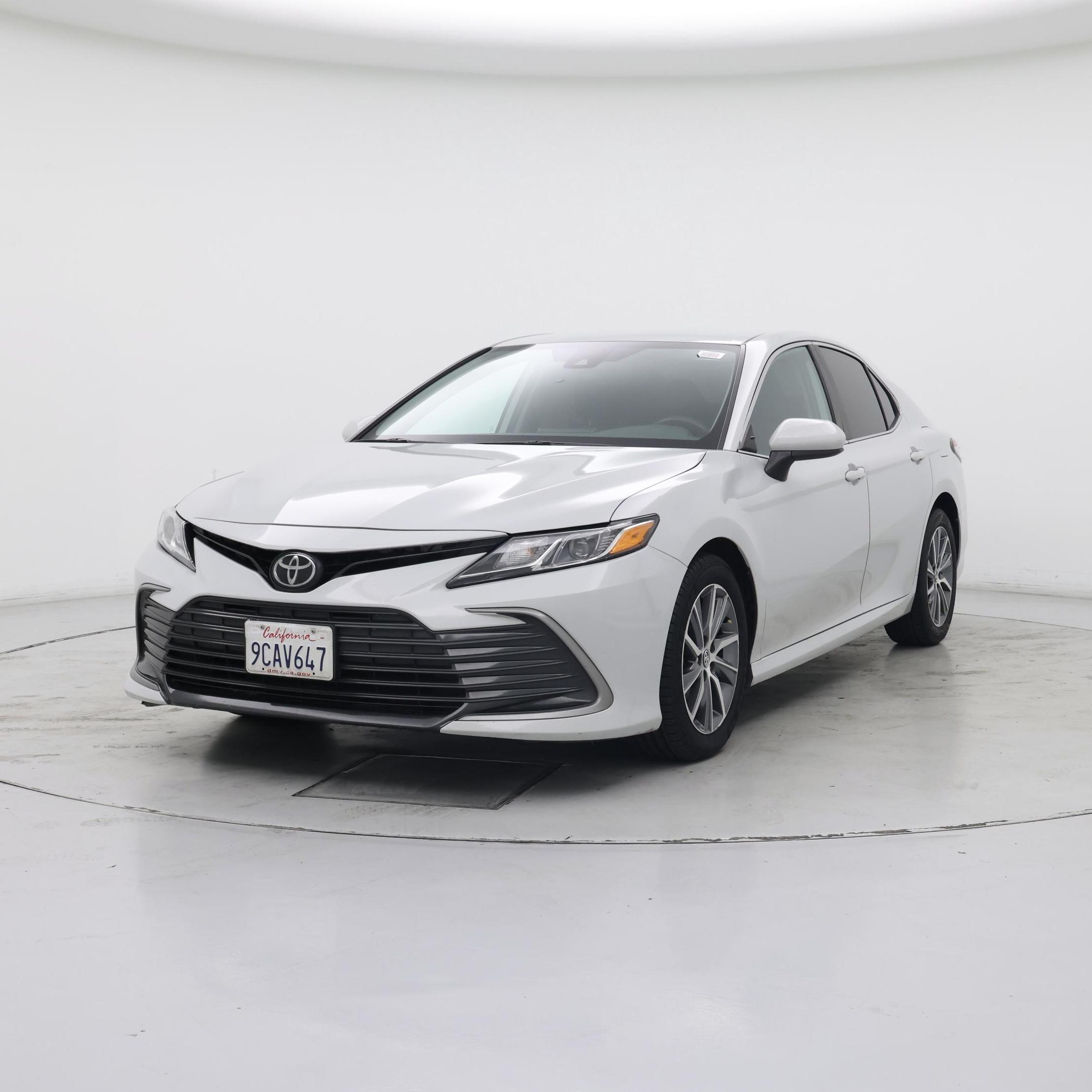 Thumbnail: 2022 Toyota Camry - 4