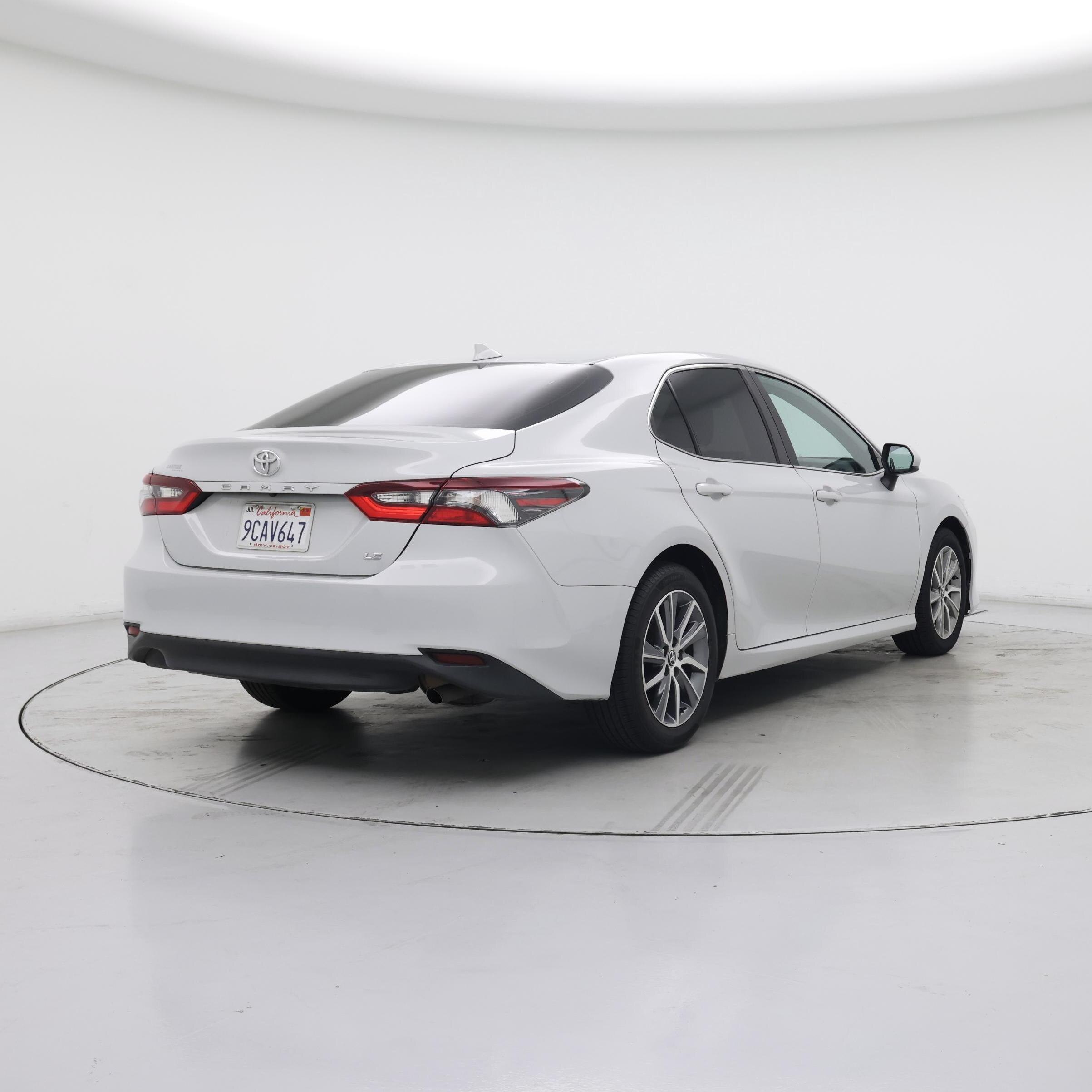 Thumbnail: 2022 Toyota Camry - 8