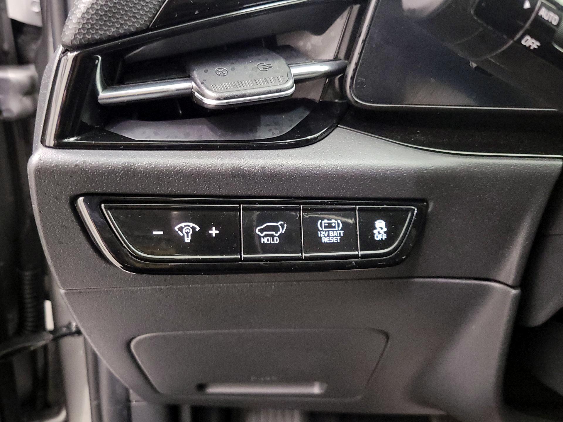 Thumbnail: 2024 Kia Niro - 13