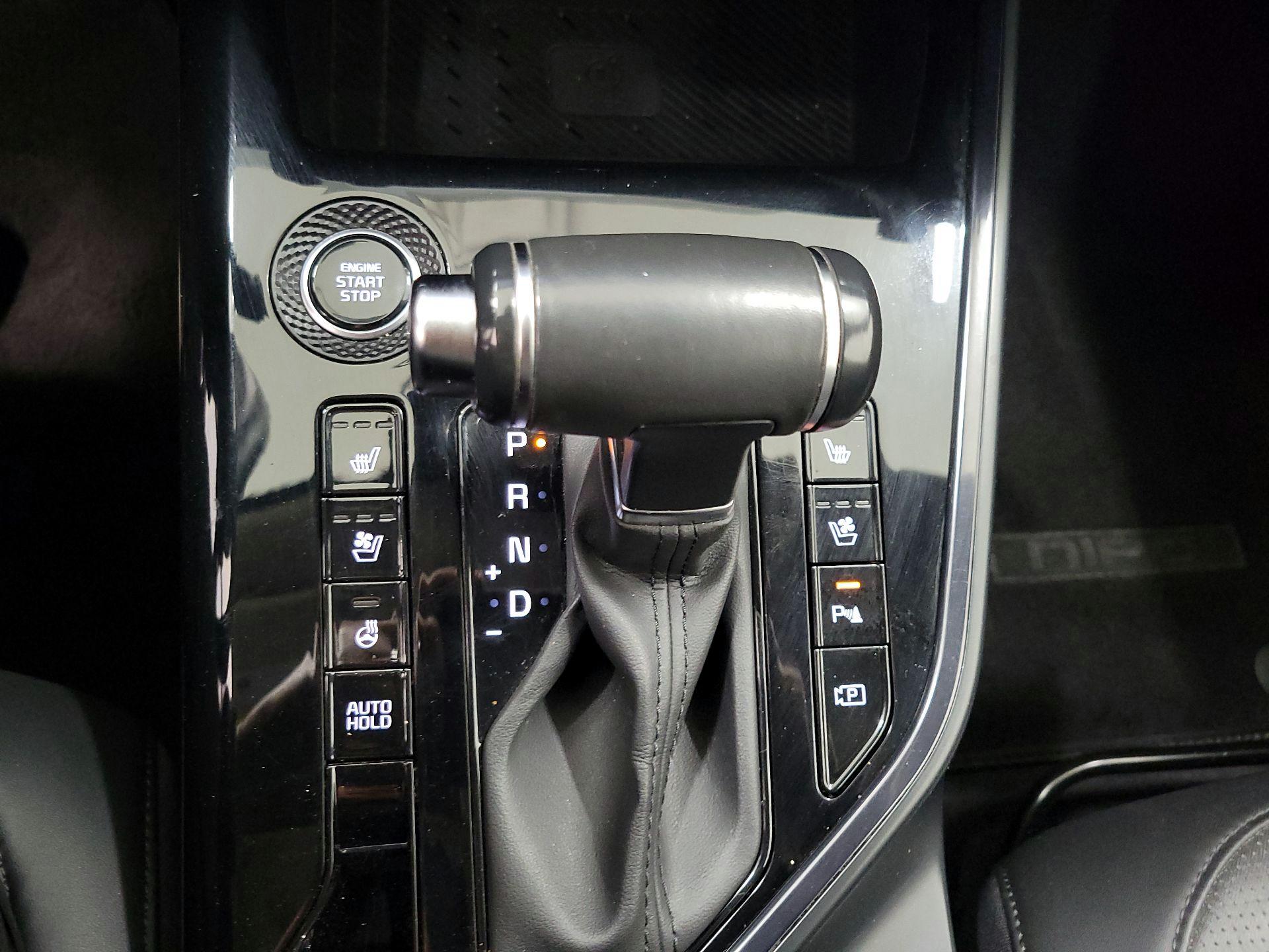 Thumbnail: 2024 Kia Niro - 18