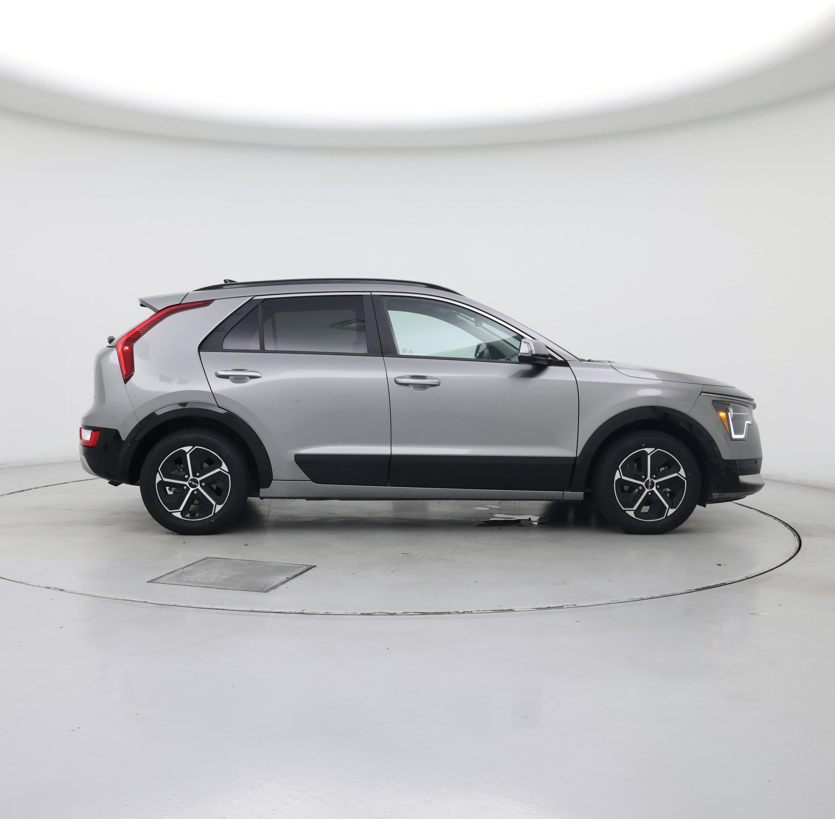 Thumbnail: 2024 Kia Niro - 7