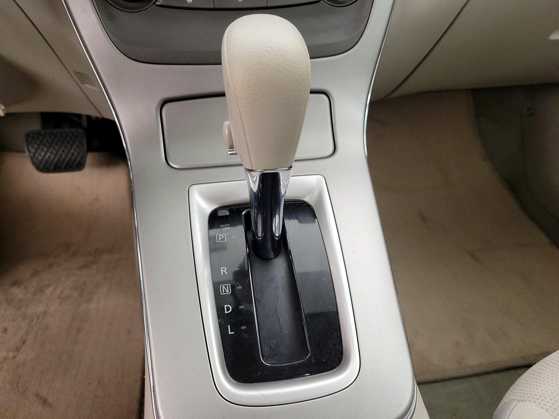 Thumbnail: 2013 Nissan Sentra - 16