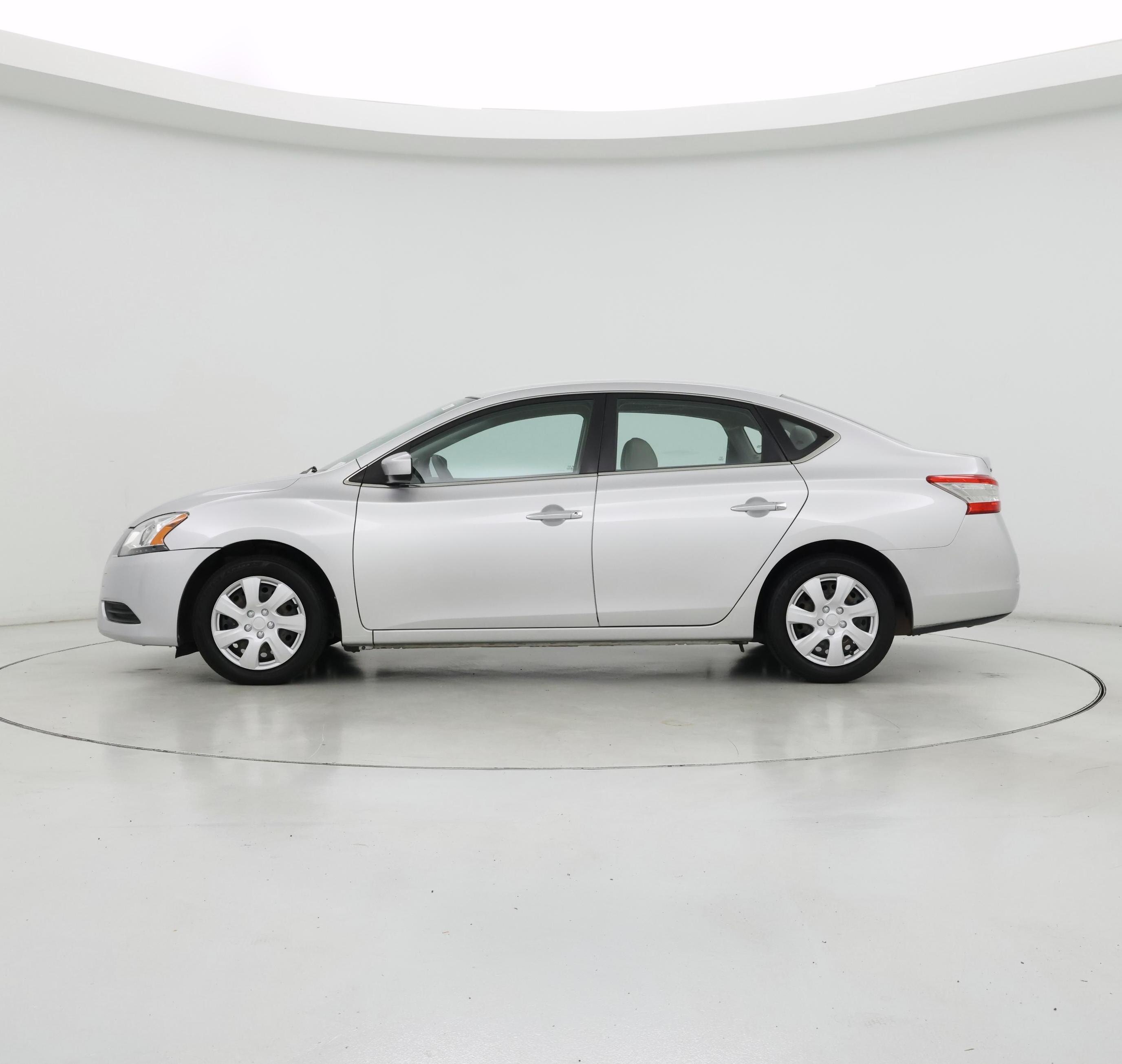 Thumbnail: 2013 Nissan Sentra - 3