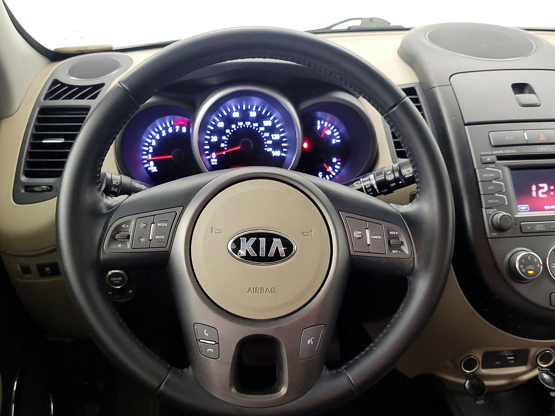 Thumbnail: 2013 Kia Soul - 10