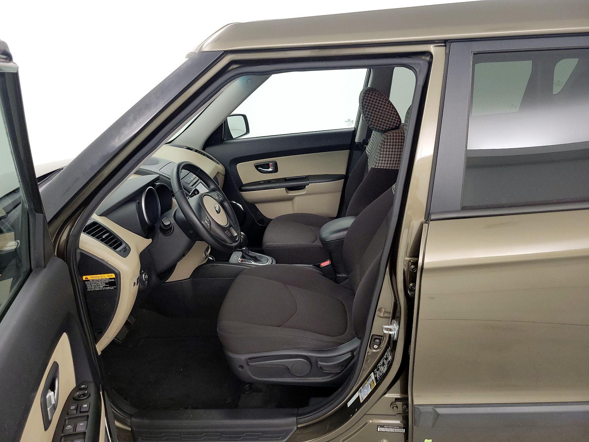Thumbnail: 2013 Kia Soul - 11
