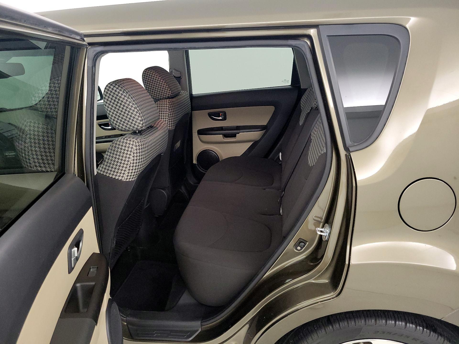 Thumbnail: 2013 Kia Soul - 20